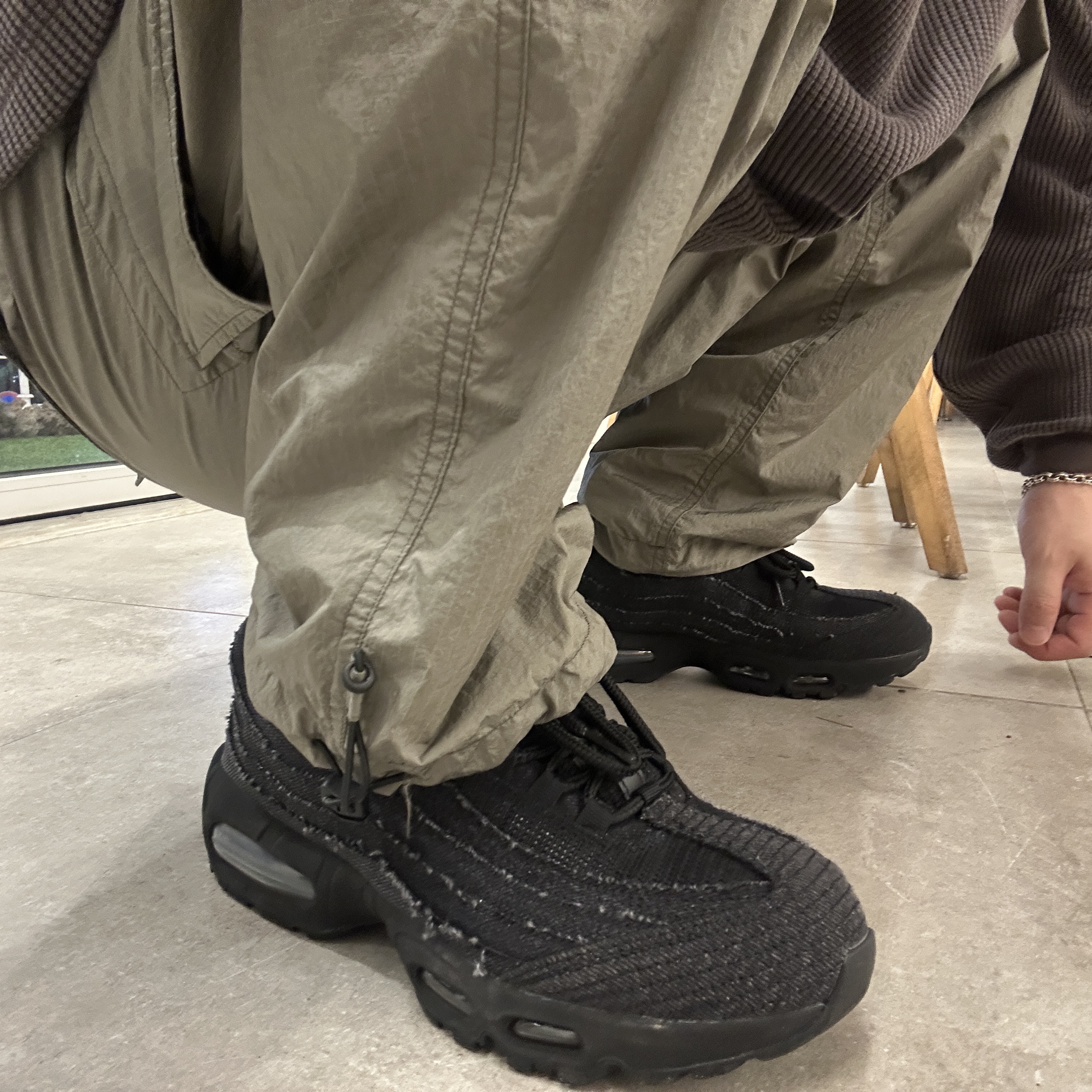 Nike x Levi's Air Max 95 Black 착용 스타일 - 2