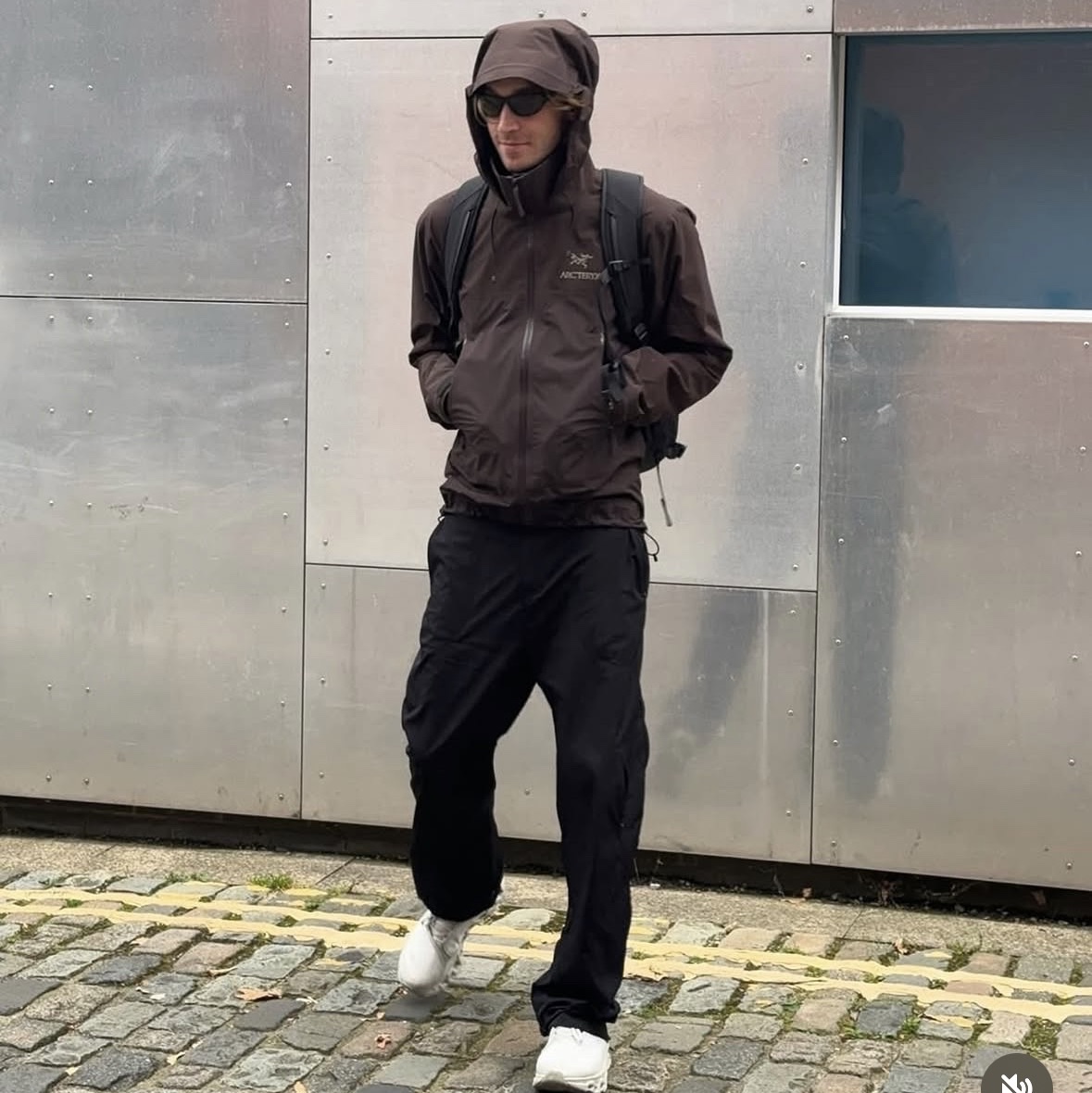 Arc'teryx Beta AR Jacket Bitters 착용 스타일