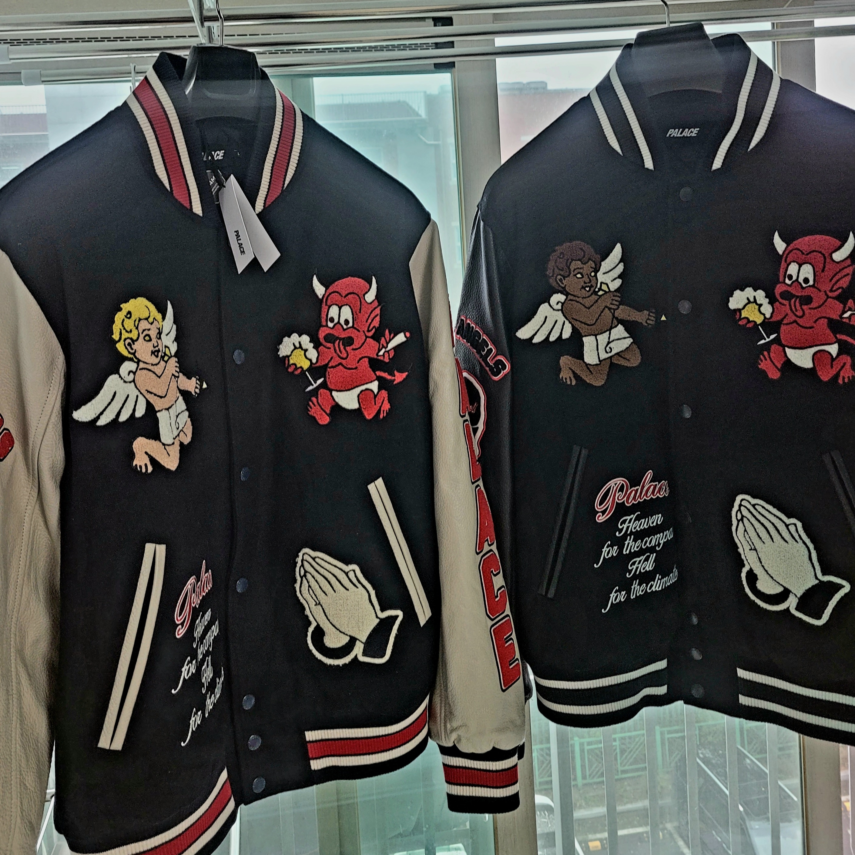 Palace Fallen Angels Varsity Jacket Navy - 23SS, Palace Fallen Angels Varsity Jacket Black - 23SS 착용 스타일 - 2