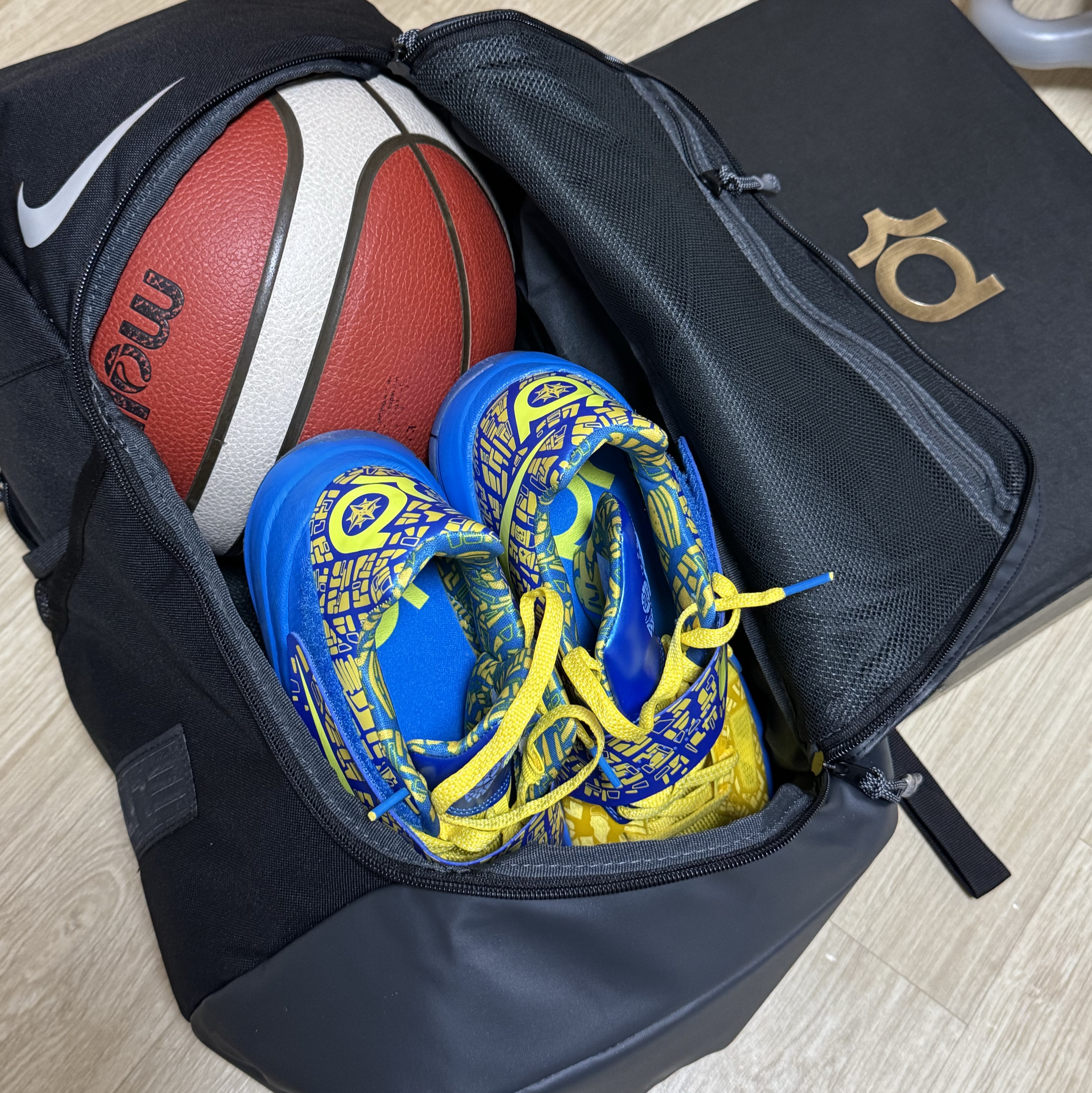 Nike KD 4 Photo Blue Lemon Twist, Nike Hoops Elite Backpack 32L Black Anthracite 착용 스타일 - 6