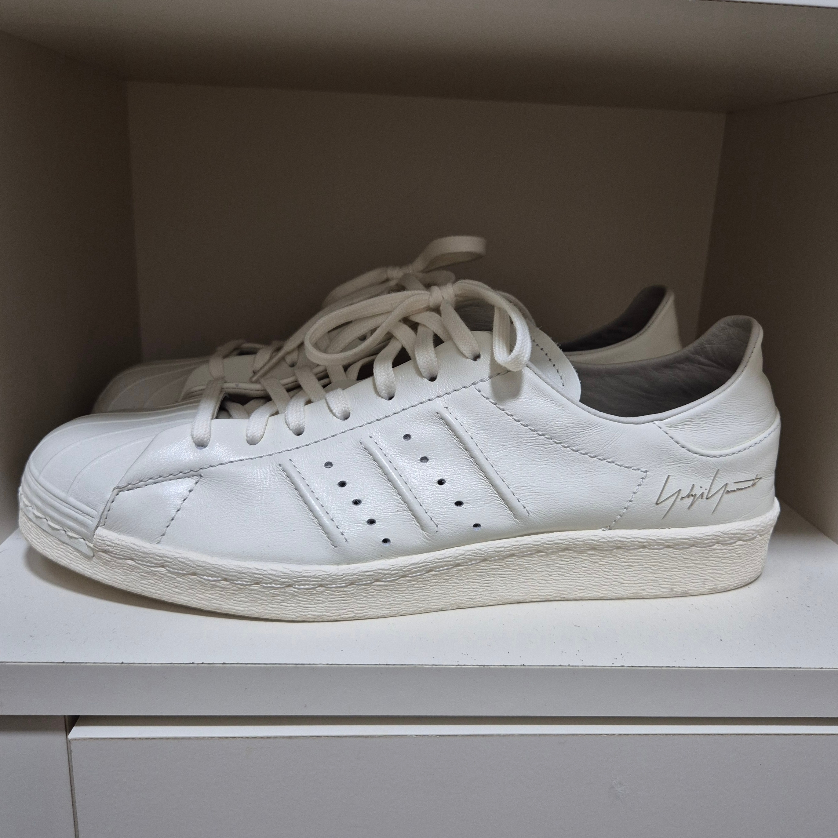 Y-3 Superstar Off White, Y-3 Superstar Triple Black 착용 스타일 - 2