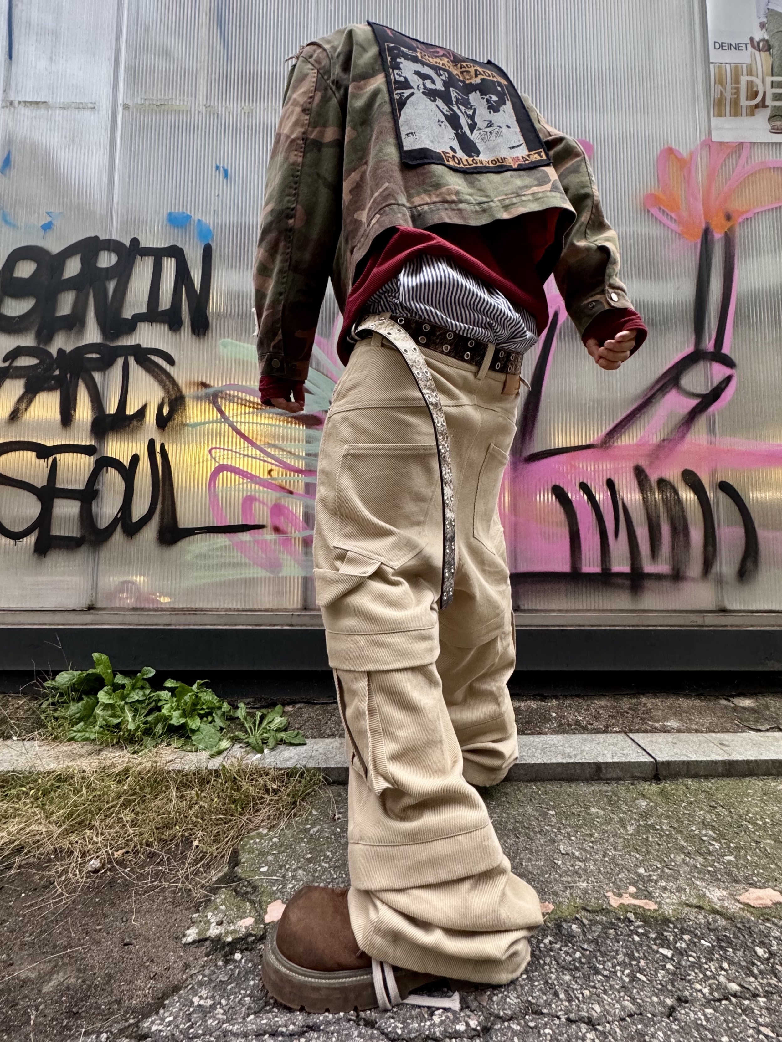 MJD Stripe Finger Hole Long Sleeve T-Shirt Red, MJD x Kamien Double Hole Belt Oak Brown 착용 스타일 - 4