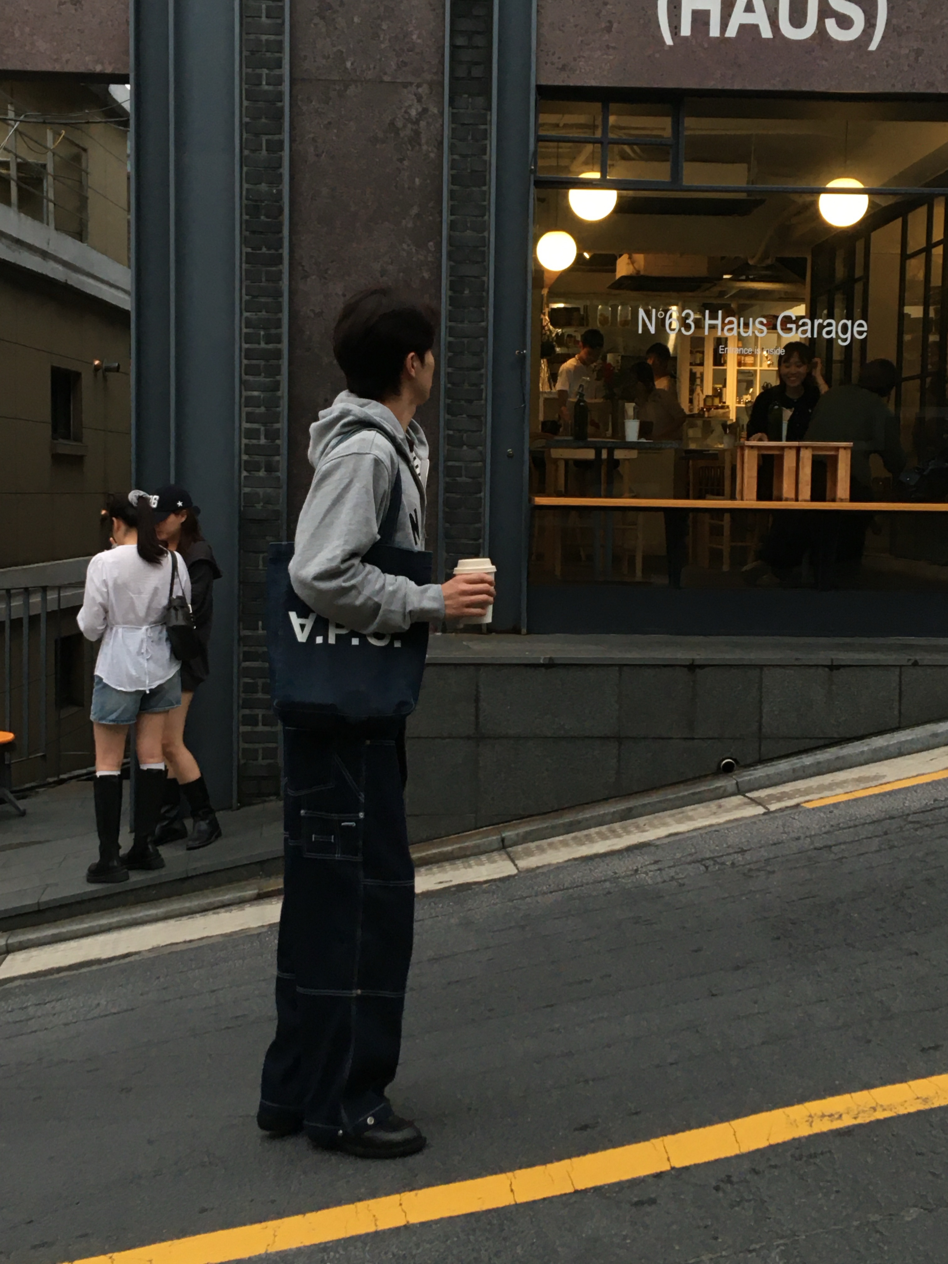 Flavorism Carpenter Wide Baggy jeans Deep Indigo, [6% 적립] NegativeThree Oblique Derby Shoe Black Beige 착용 스타일 - 2