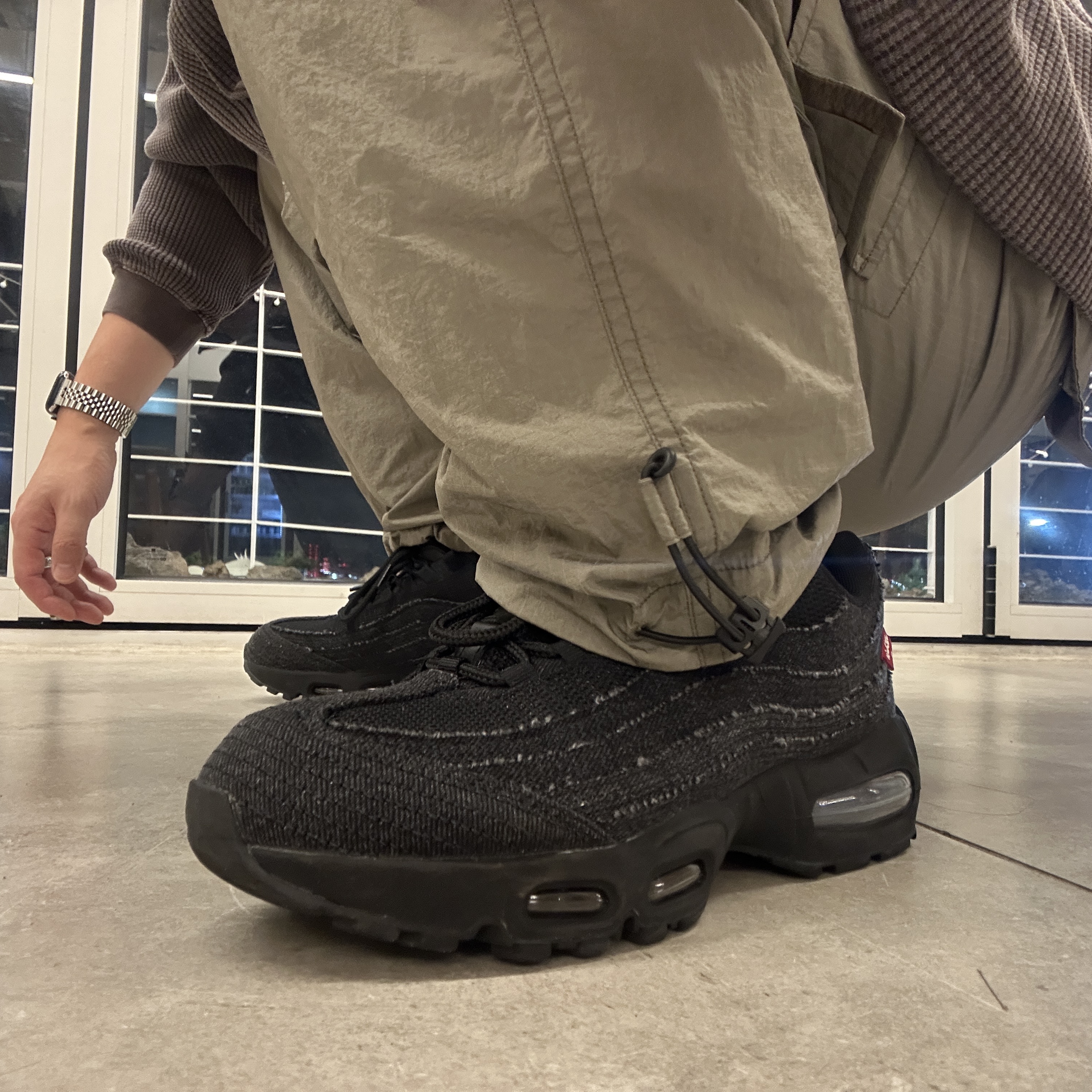 Nike x Levi's Air Max 95 Black 착용 스타일 - 1
