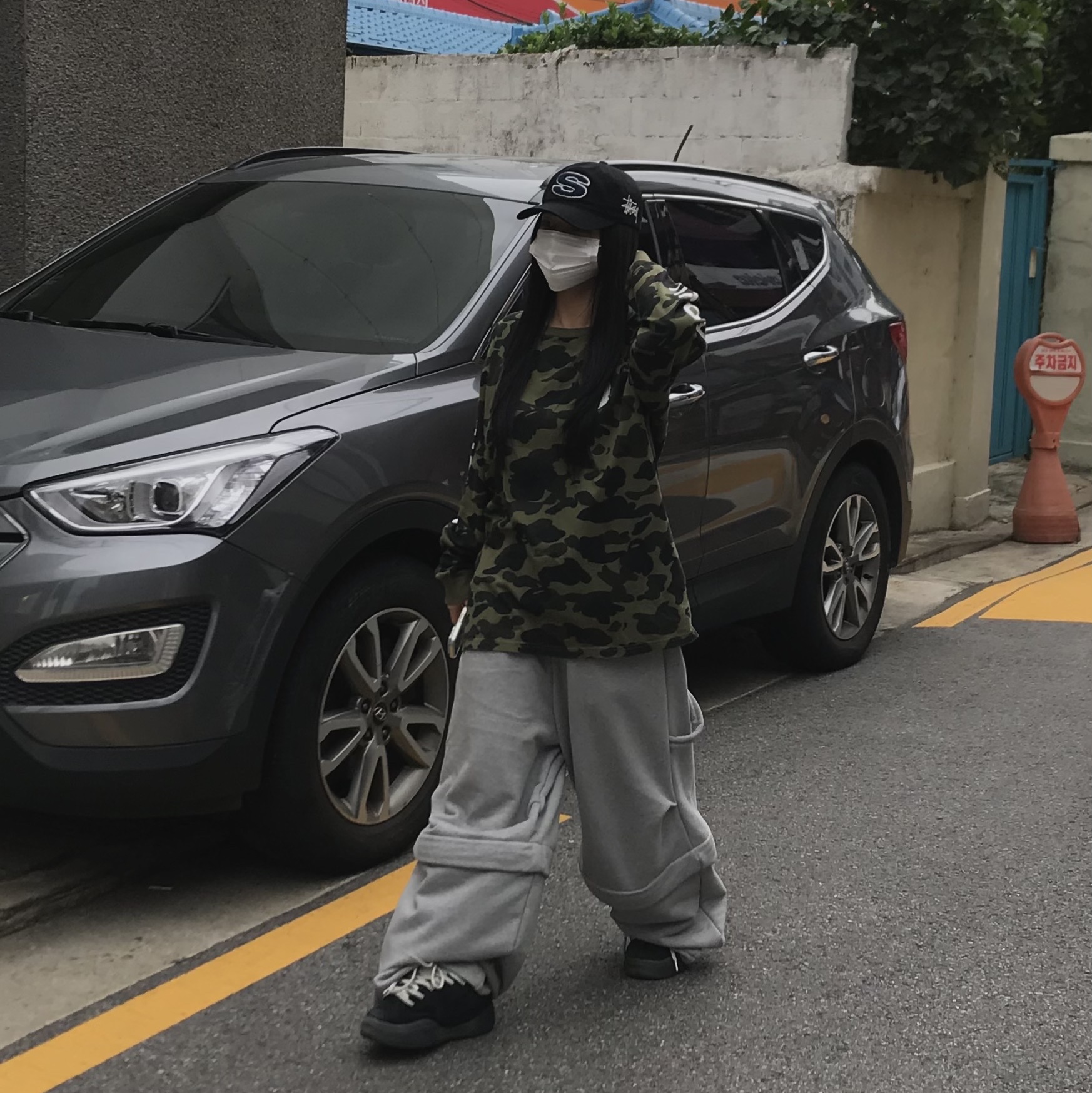 Stussy Chenille S Low Pro Cap Black, MJD Detachable Carpenter Sweat Pants Melange Grey 착용 스타일 - 4