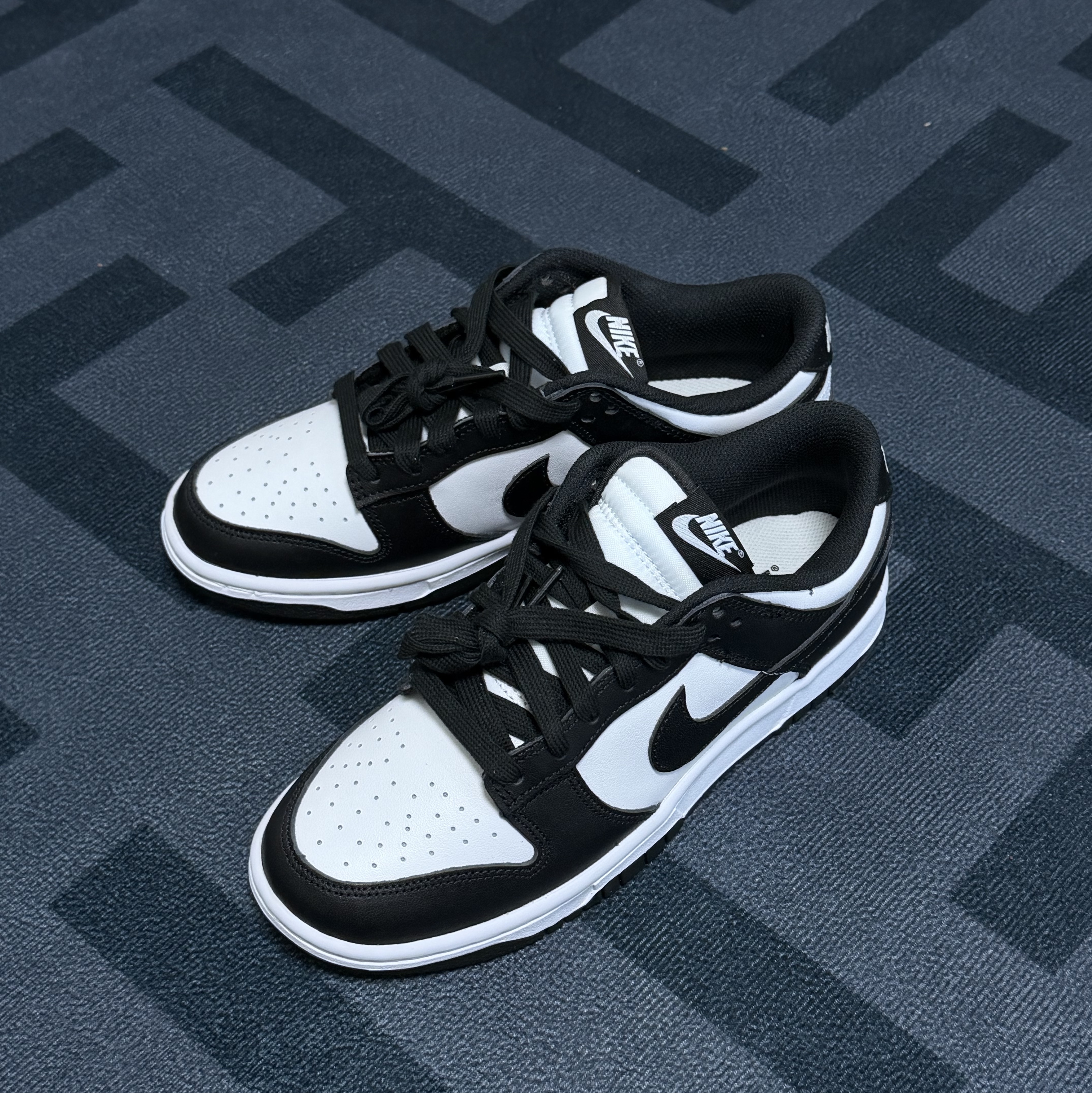 (W) Nike Dunk Low Black 착용 스타일