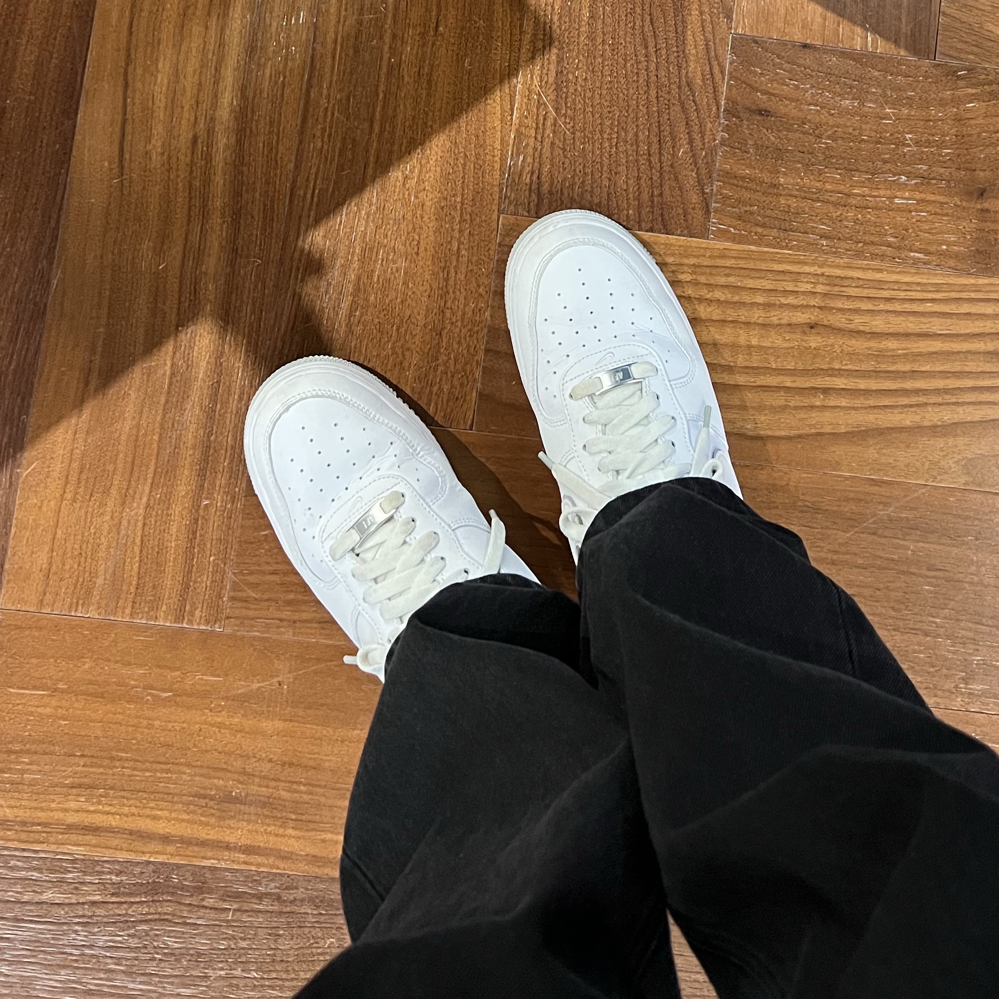 Nike Air Force 1 '07 White Wolf Grey 착용 스타일