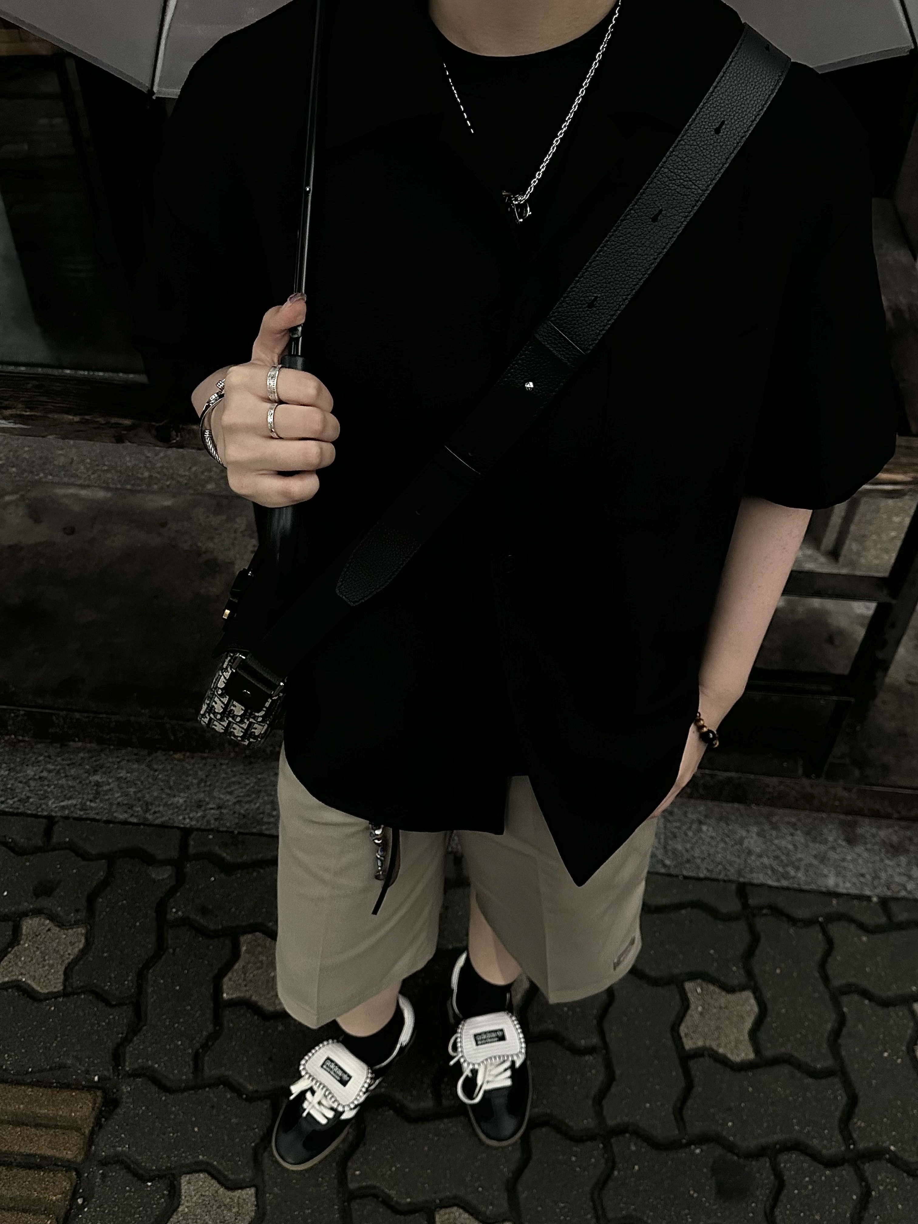 Adidas x Wales Bonner Pony Tonal Samba Core Black Cream White, Dior Small Strap Saddle Bag Black Grained Calfskin Beige & Black Dior Oblique Jacquard 착용 스타일 - 3