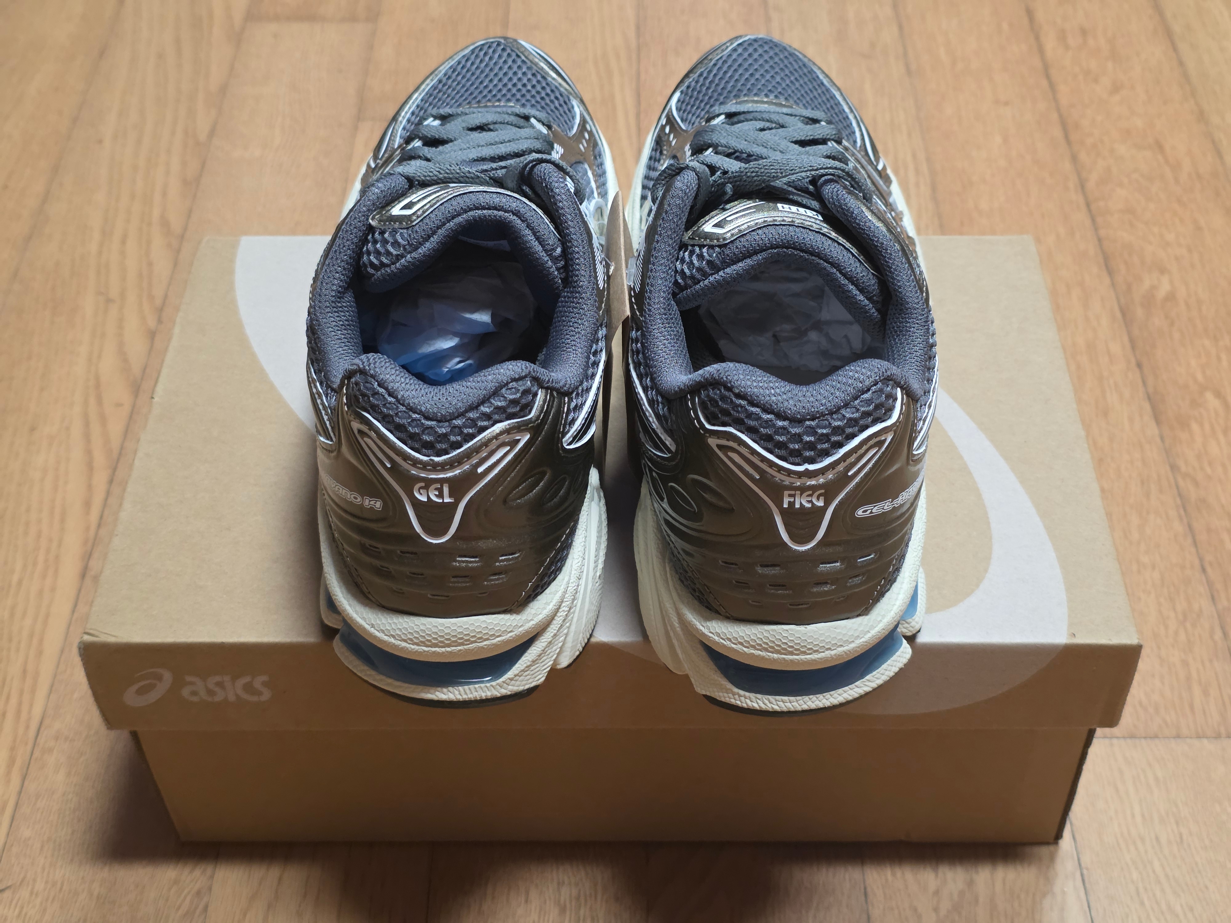 Asics x Ronnie Fieg x Kith Gel-Kayano 14 Granite Gray White 착용 스타일 - 4