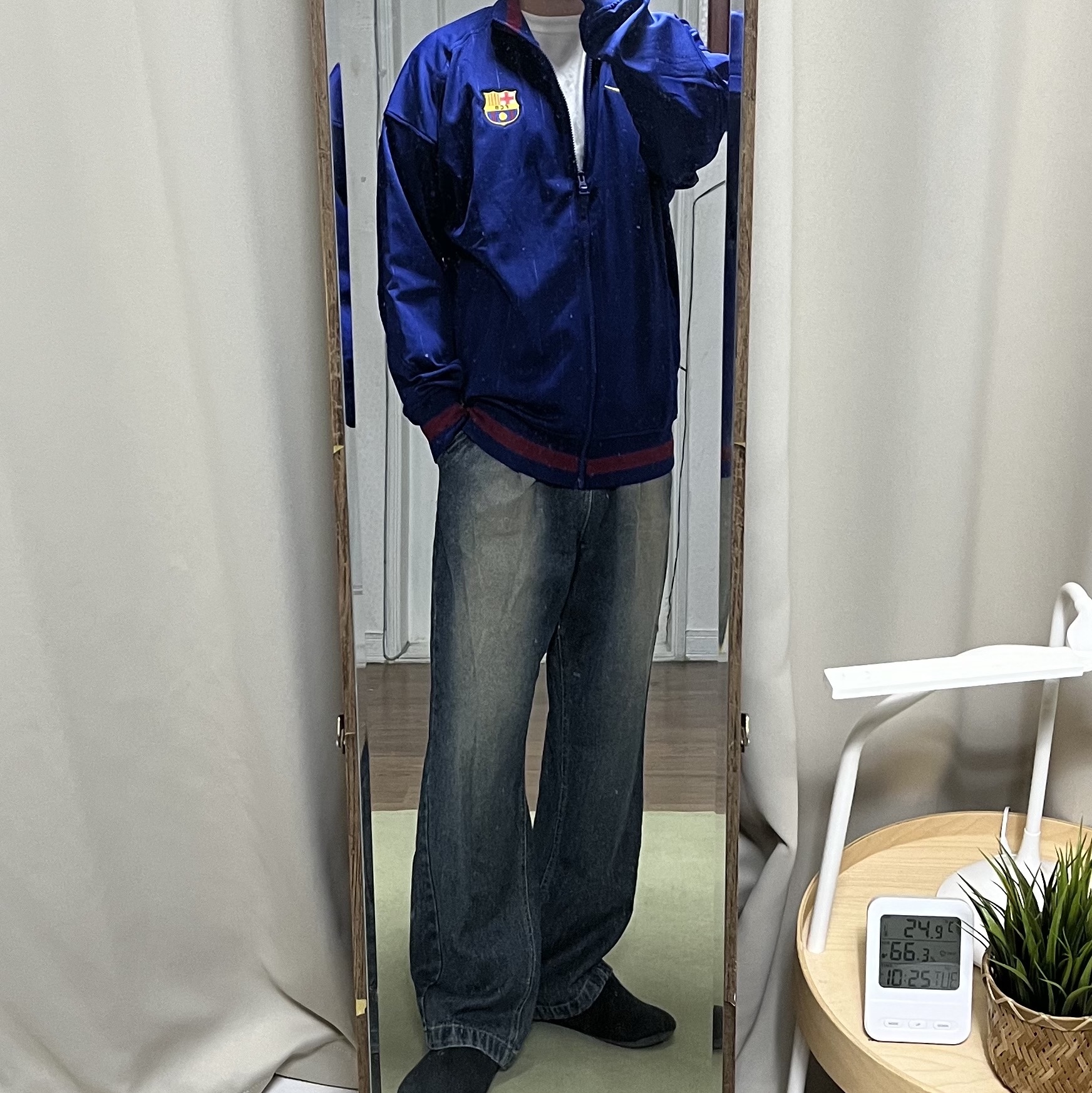 Nike FC Barcelona Academy Pro Home Dri-Fit Football Anthem Jacket Deep Royal Blue Noble Red (Non Marking Ver.) 착용 스타일