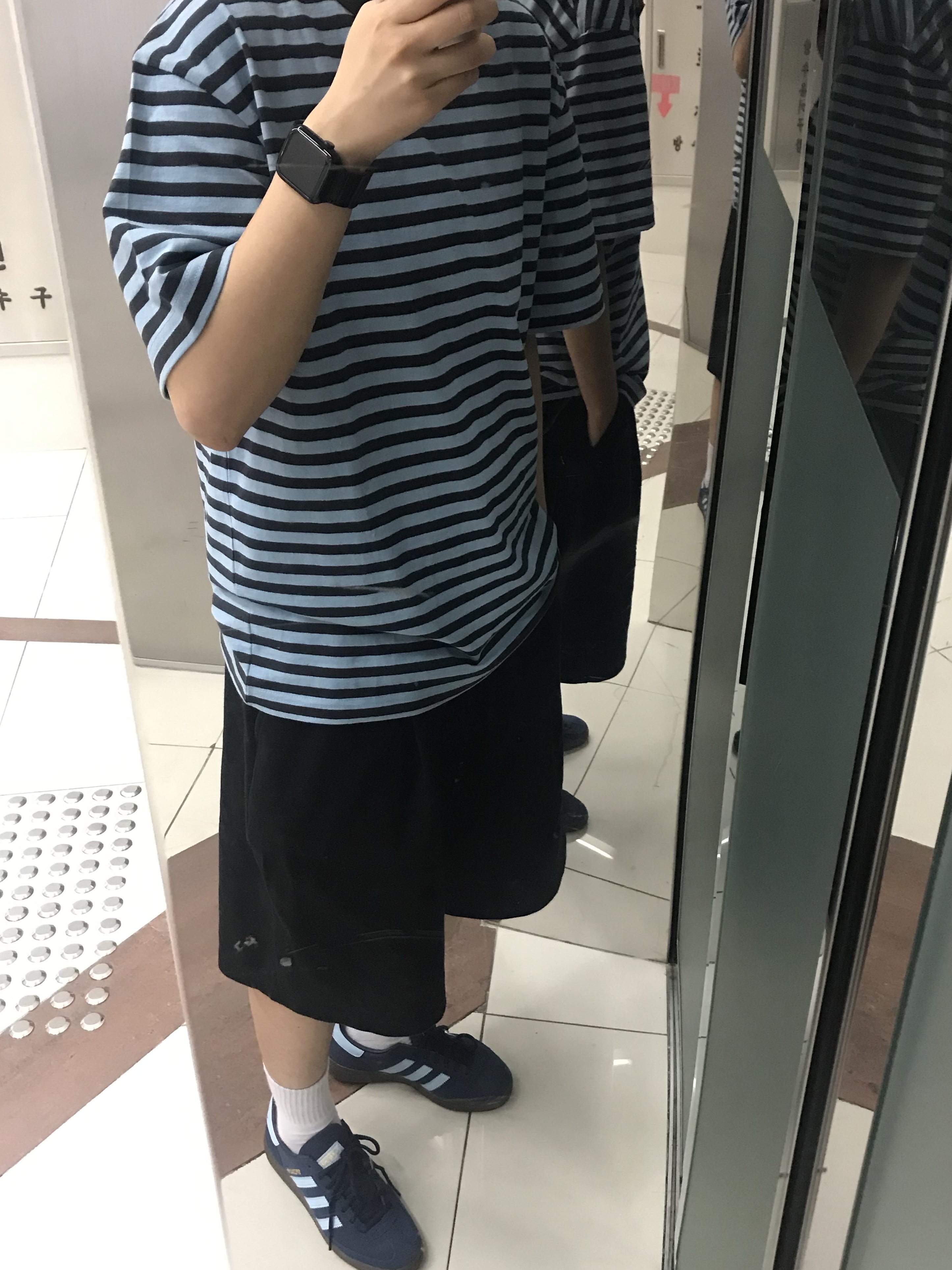 Adidas Spezial Handball Collegiate Navy 착용 스타일 - 2