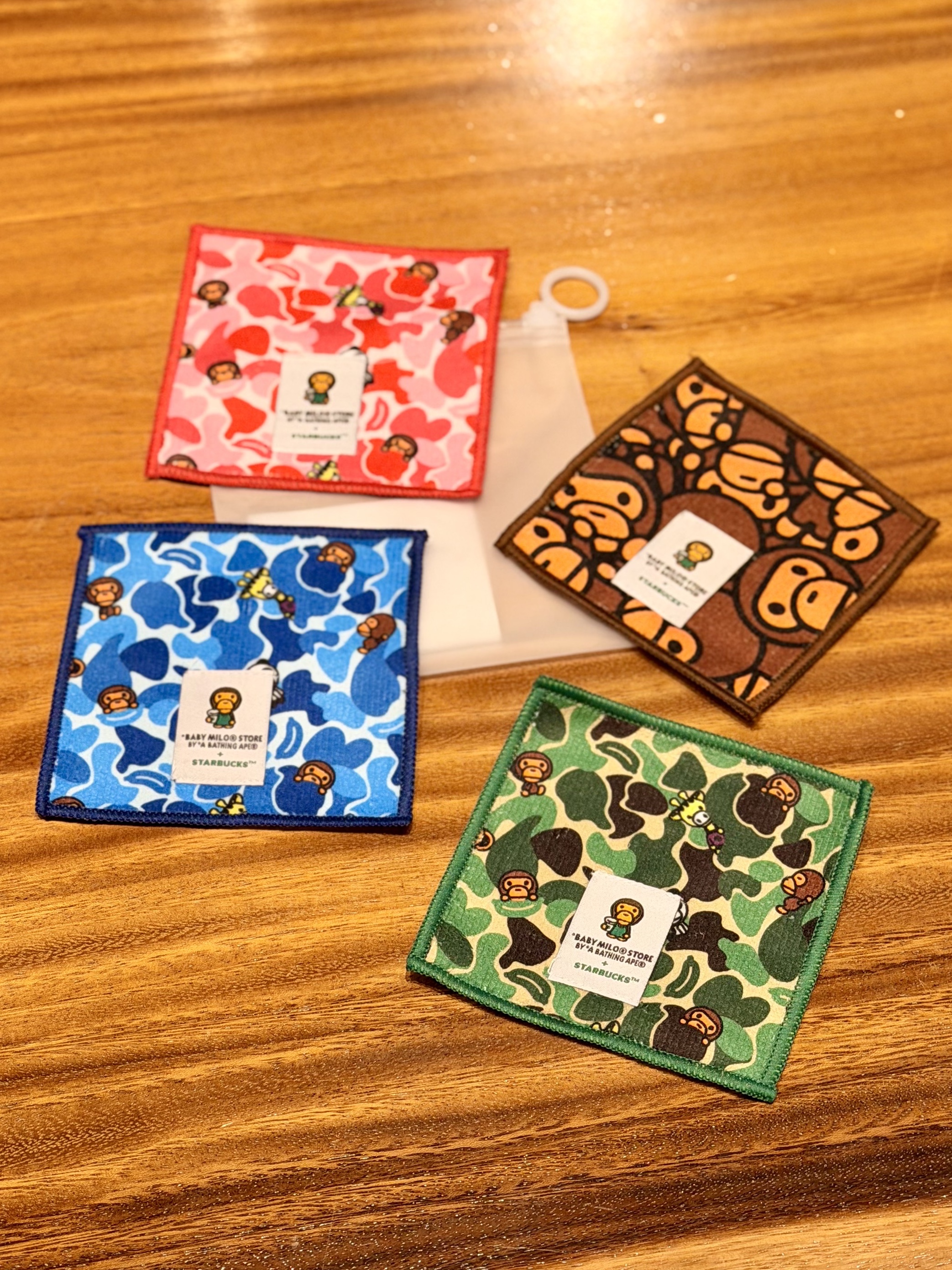 Starbucks x BAPE Baby Milo Coaster 착용 스타일