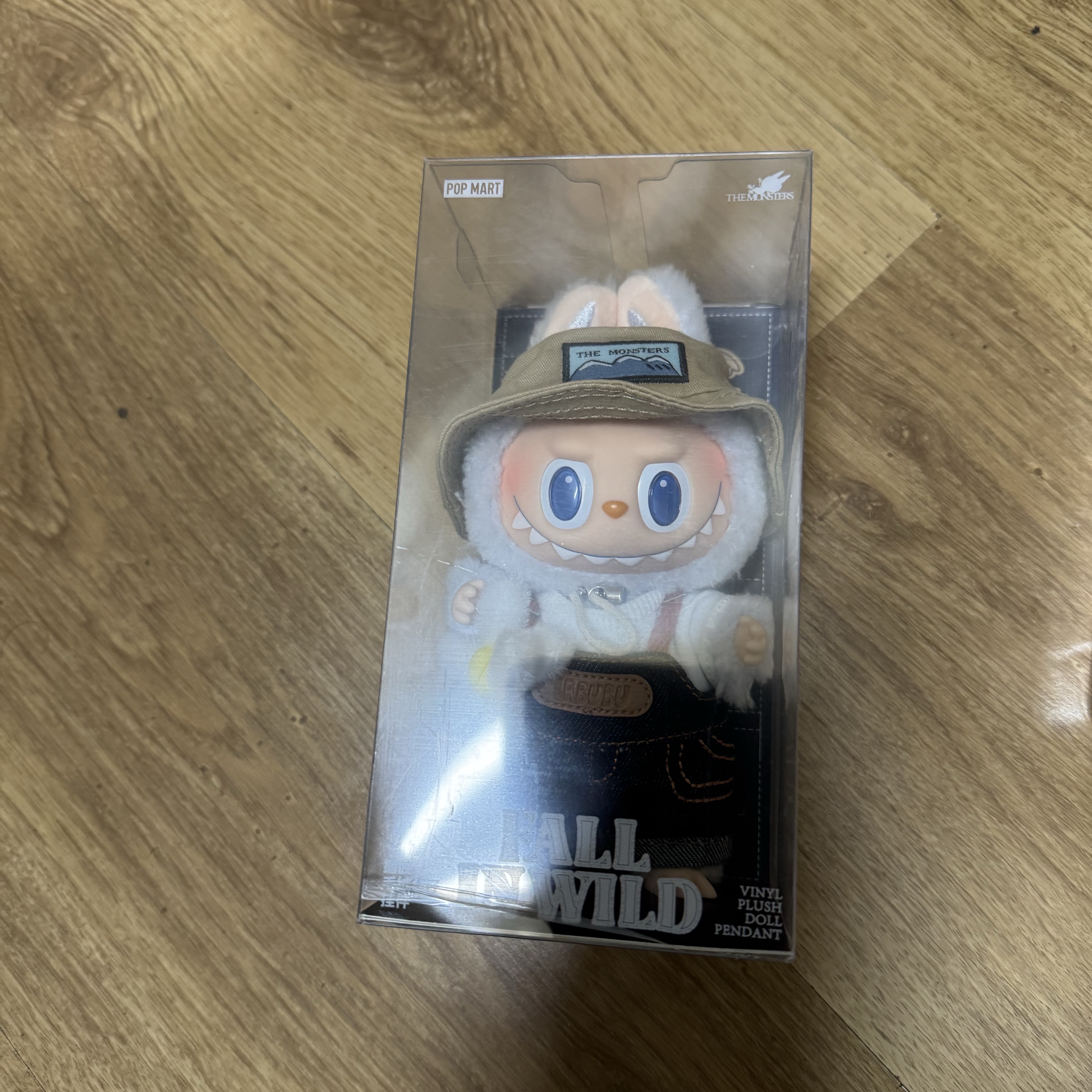 Pop Mart Fall In Wild Labubu Series Toy Keyring 착용 스타일