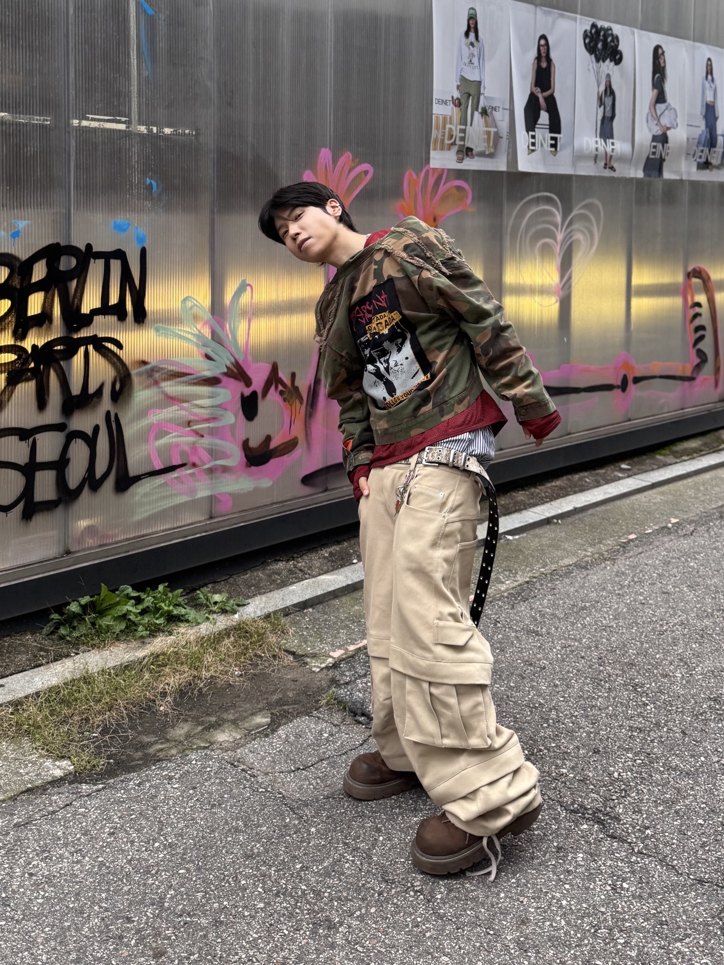MJD Stripe Finger Hole Long Sleeve T-Shirt Red, MJD x Kamien Double Hole Belt Oak Brown 착용 스타일 - 2