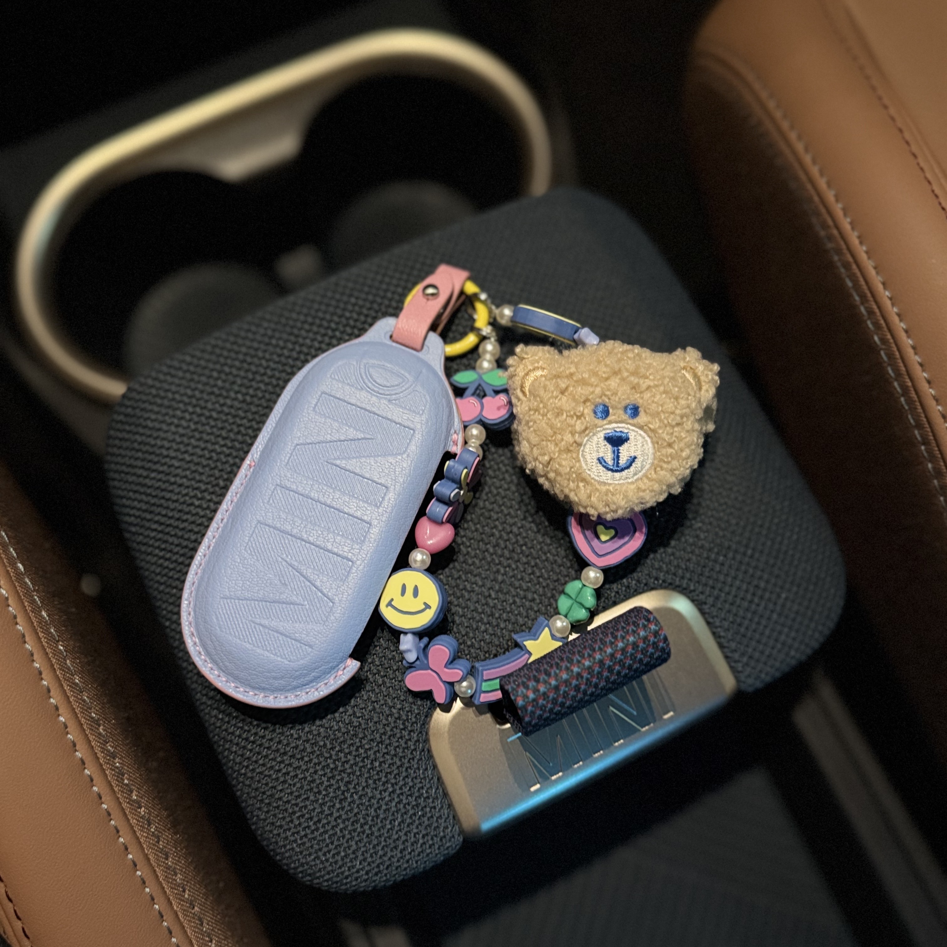 Starbucks Campus Beari Deco Charm 착용 스타일