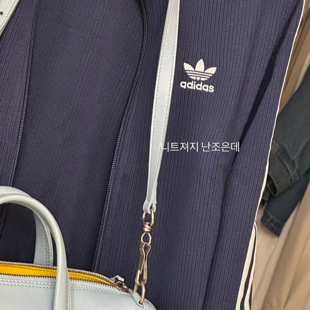 (W) Adidas Knit Top Night Indigo - KR Sizing 착용 스타일 - 2