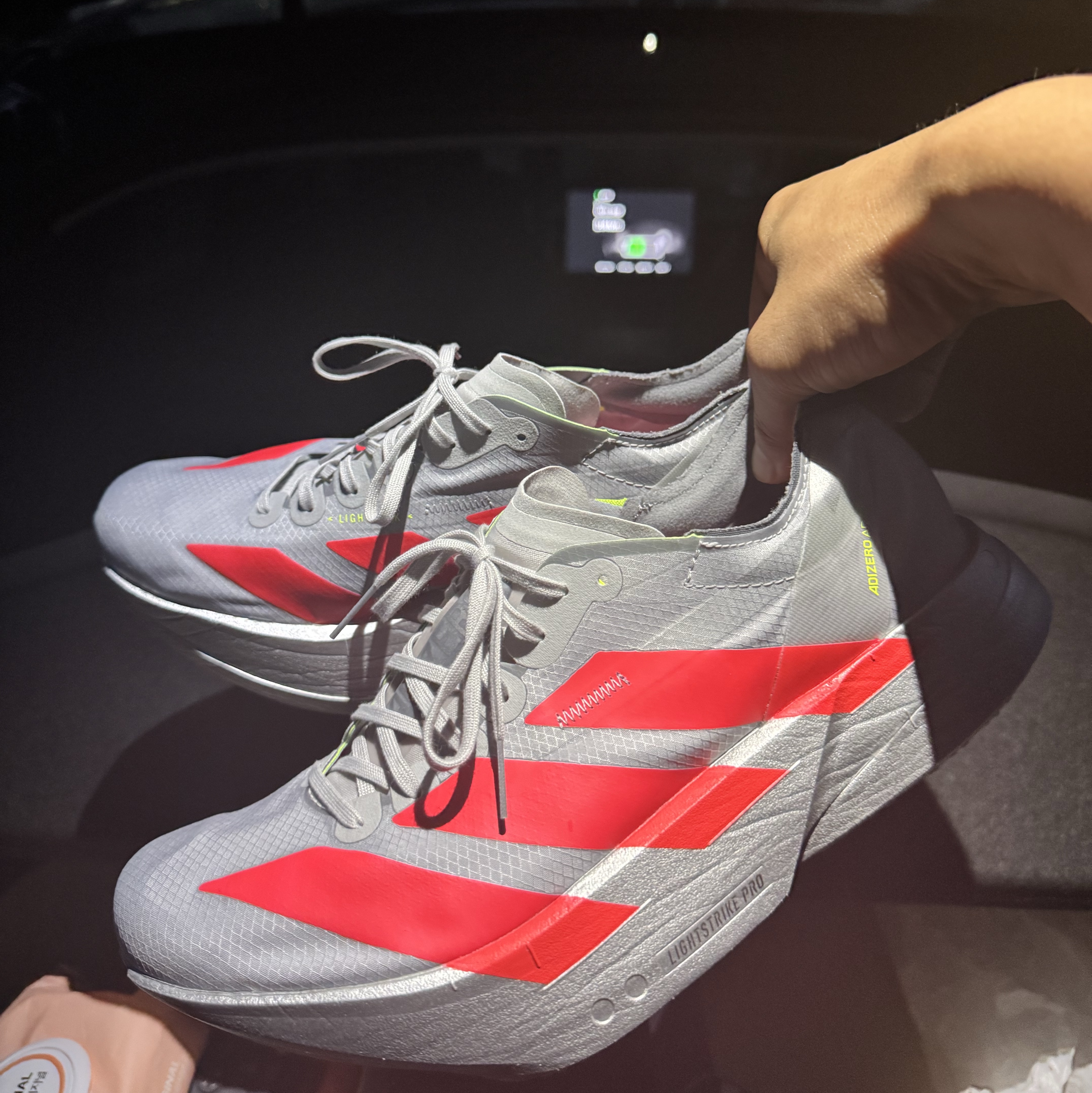 Adidas Adizero Adios Pro 4 Silver Metallic Lucid Red, Nike Dri-Fit Stride 5 Inch Brief Lined Running Shorts Black - Asia 착용 스타일