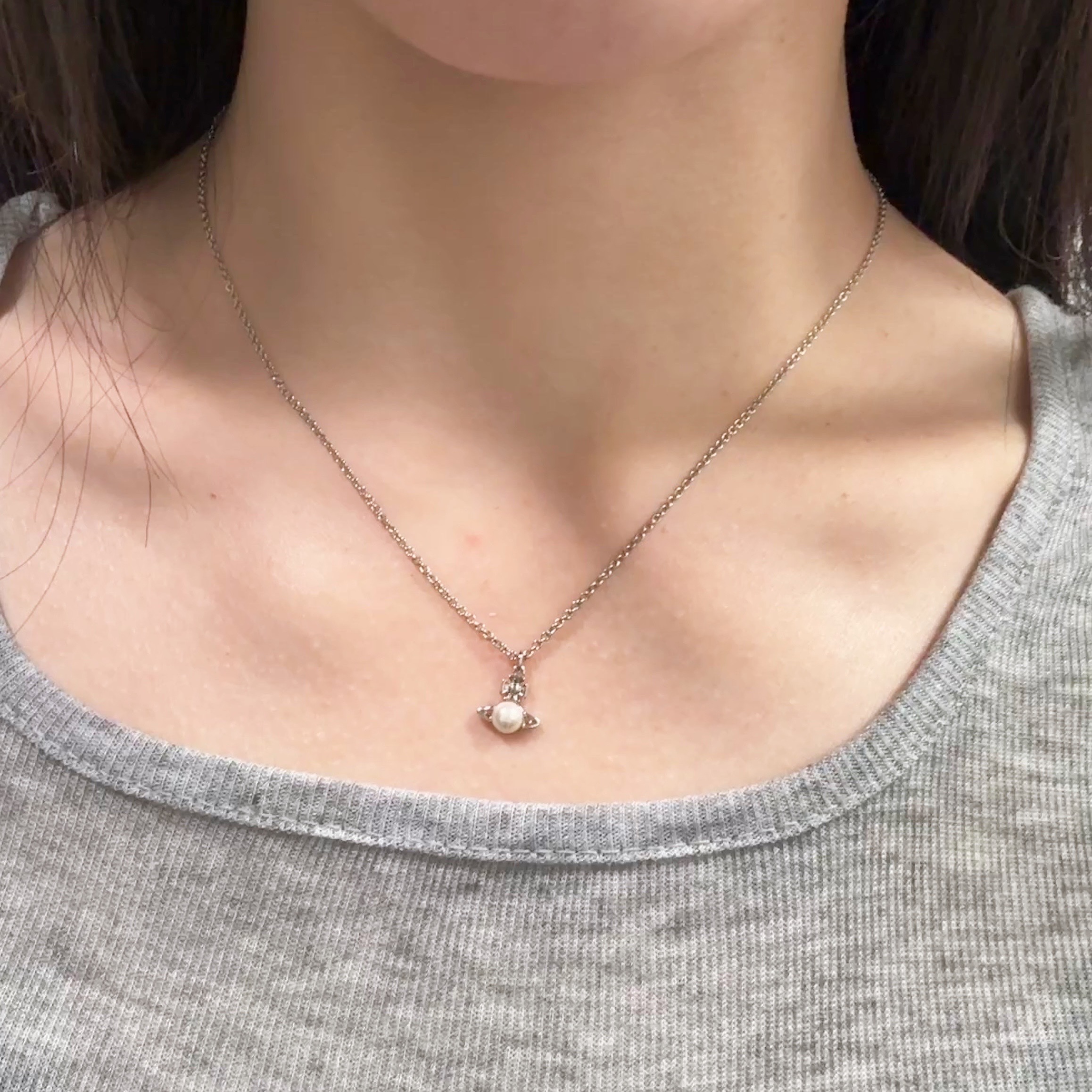 Vivienne Westwood Balbina Pearl Pendant Silver 착용 스타일