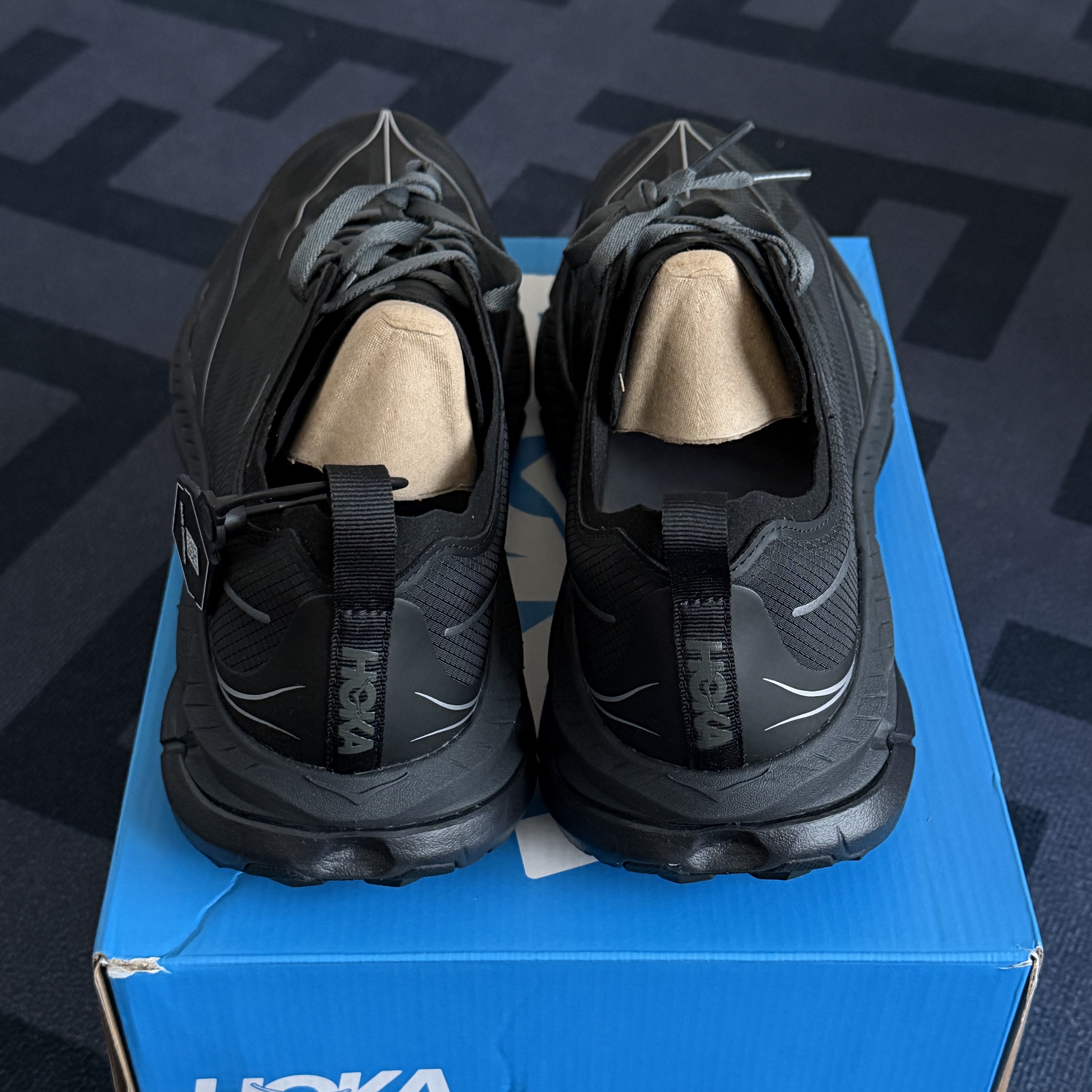 Hoka Mafate Speed 4 Lite Black Outer Orbit 착용 스타일 - 4