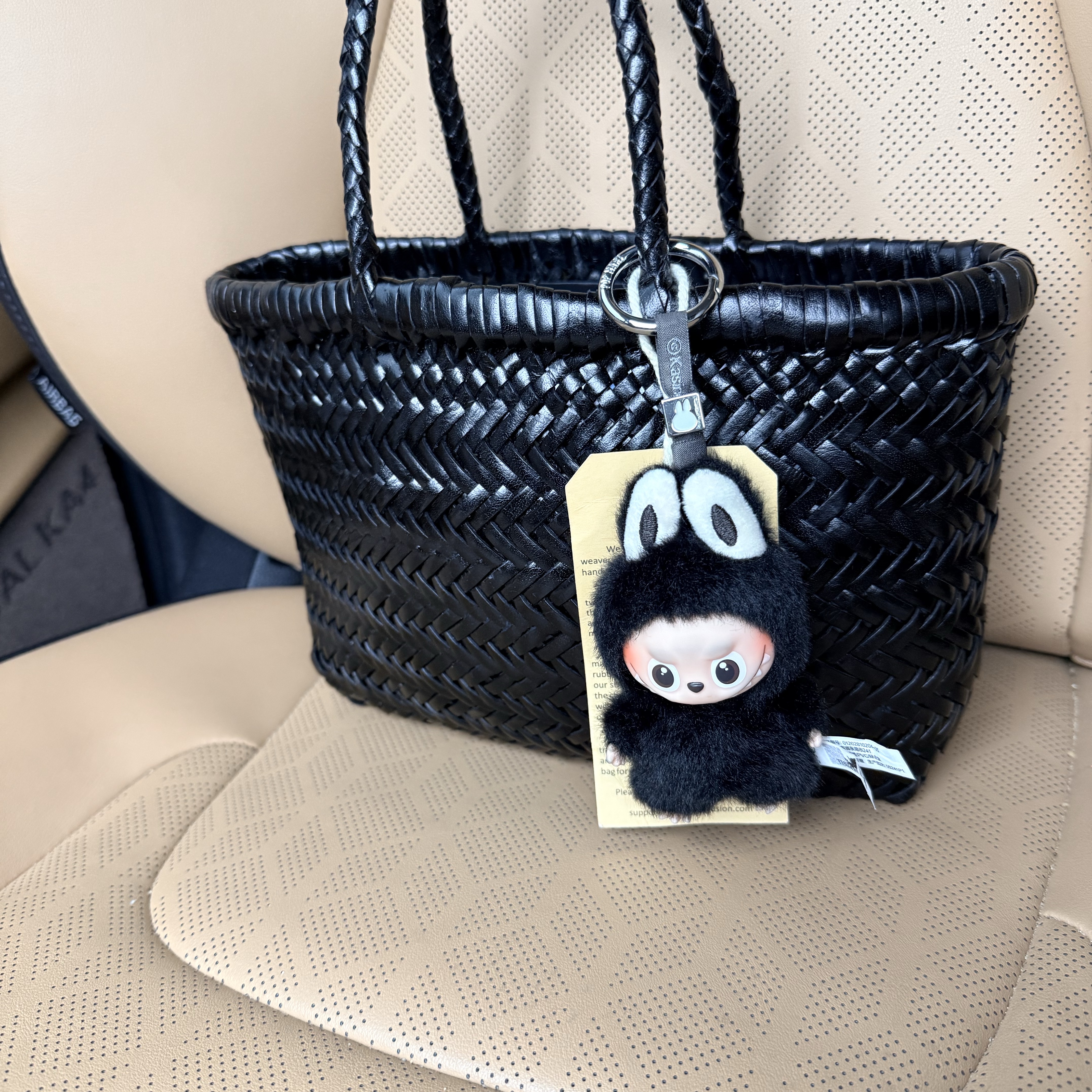 Dragon Diffusion Mini Flat Gora Black 착용 스타일 - 2
