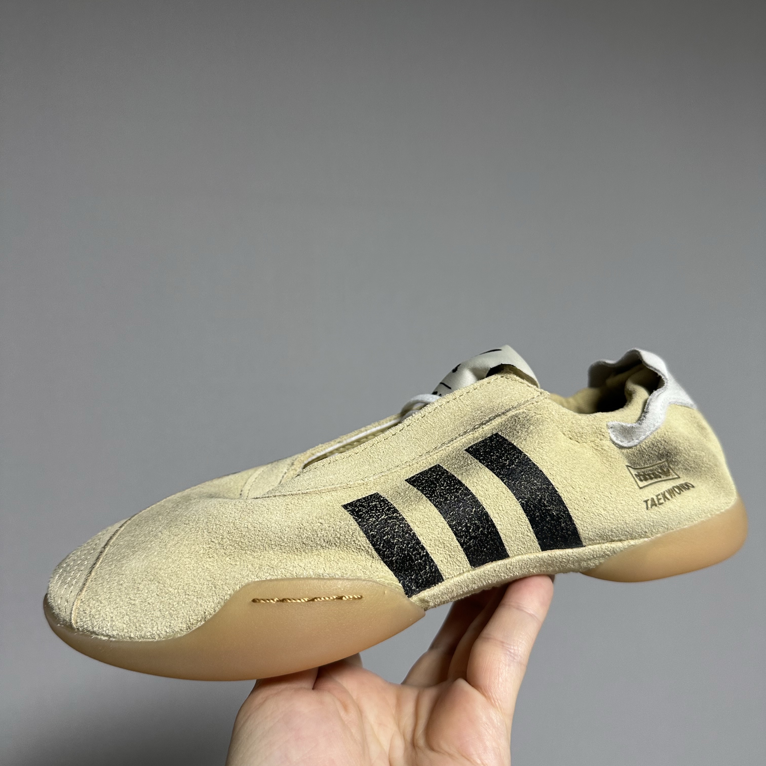 (W) Adidas x Song for the Mute Taekwondo Mei Cream White Core Black 착용 스타일 - 1