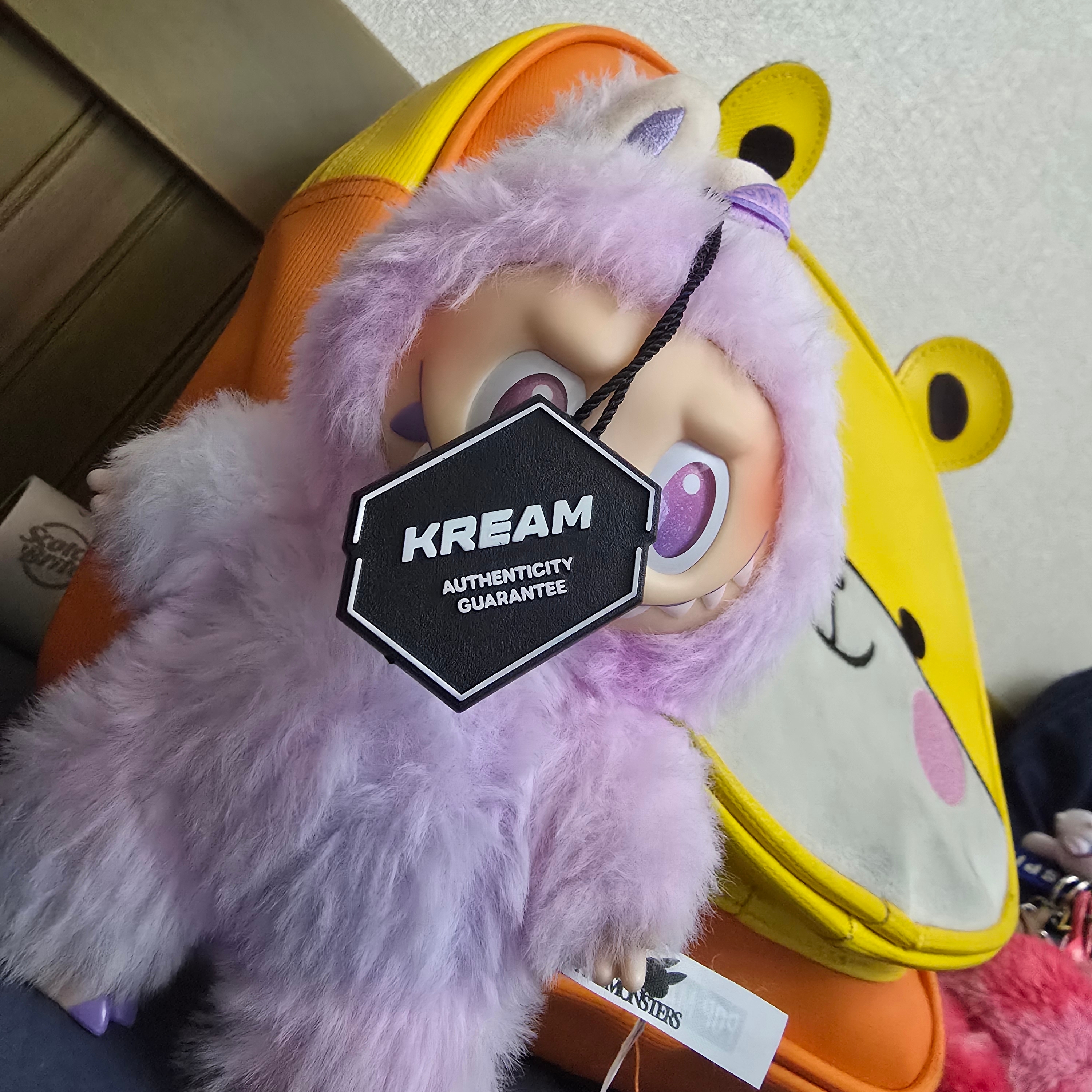 Pop Mart Labubu The Monsters Highlight Series Luck Keyring (Opened Case) 착용 스타일