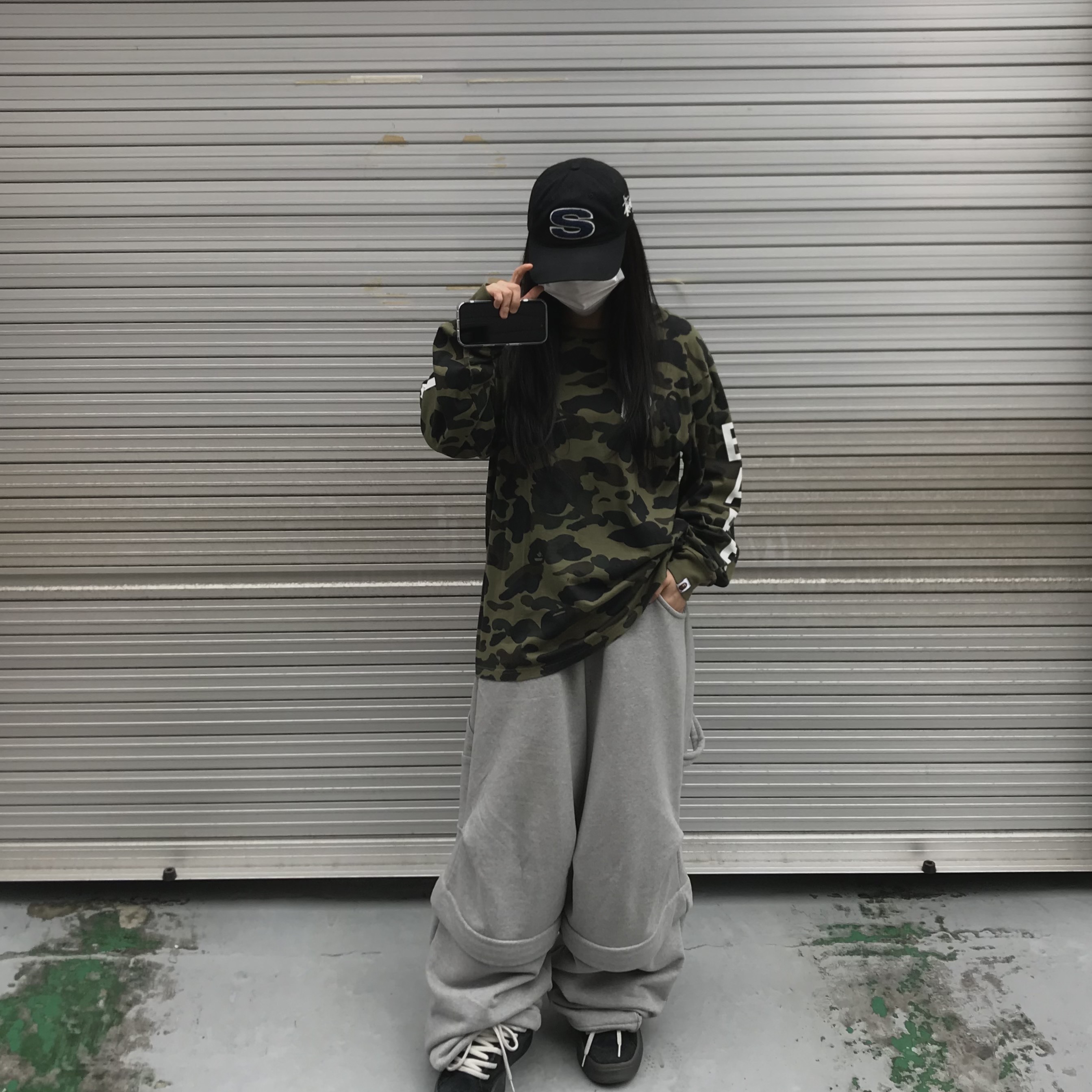 Stussy Chenille S Low Pro Cap Black, MJD Detachable Carpenter Sweat Pants Melange Grey 착용 스타일 - 2