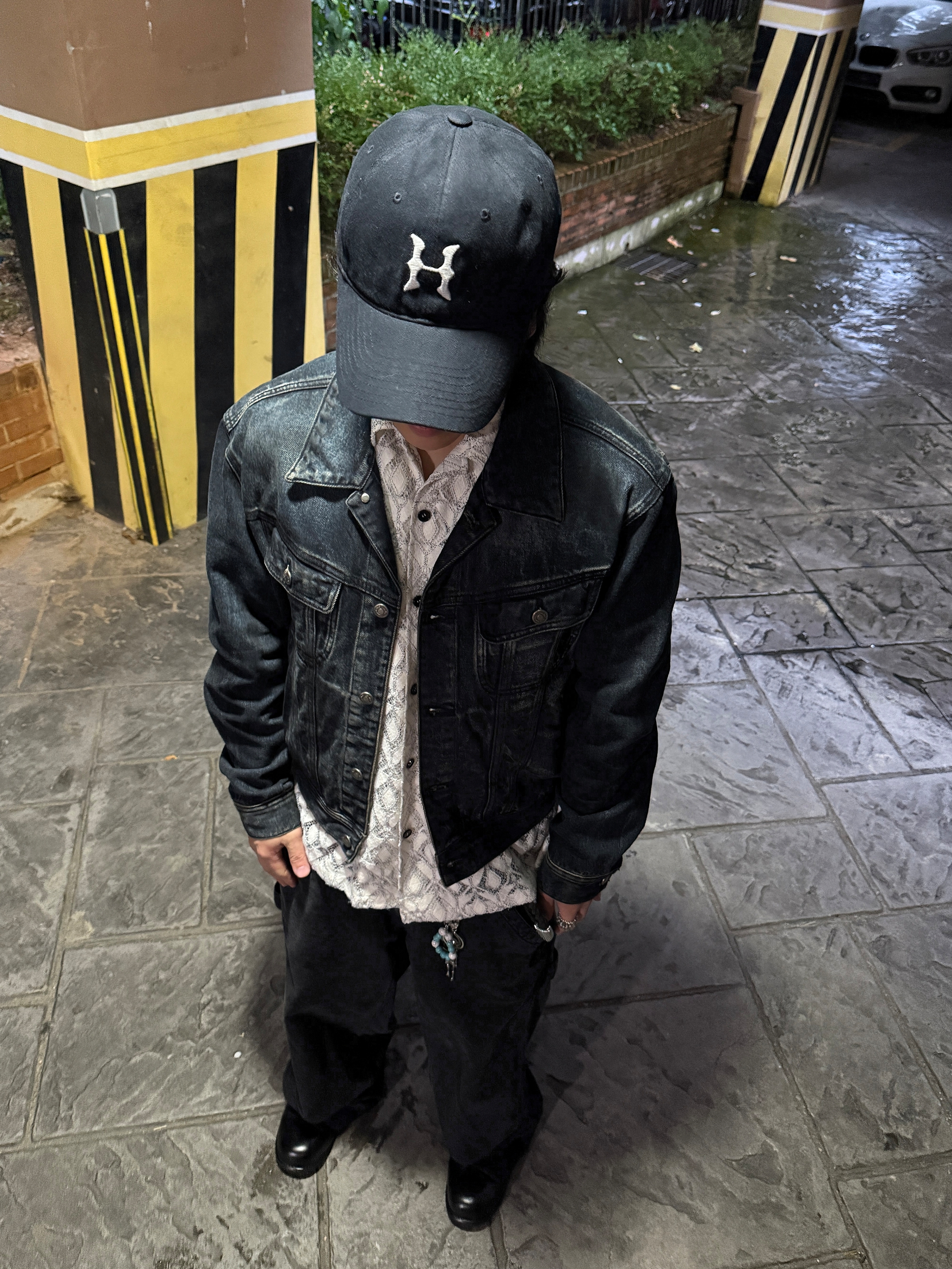 Yase Mud Horsehide Derby Black, Polyteru 1011 Patched Hammer Pants 1.2v Dark Charcoal Navy - 24SS 착용 스타일 - 4