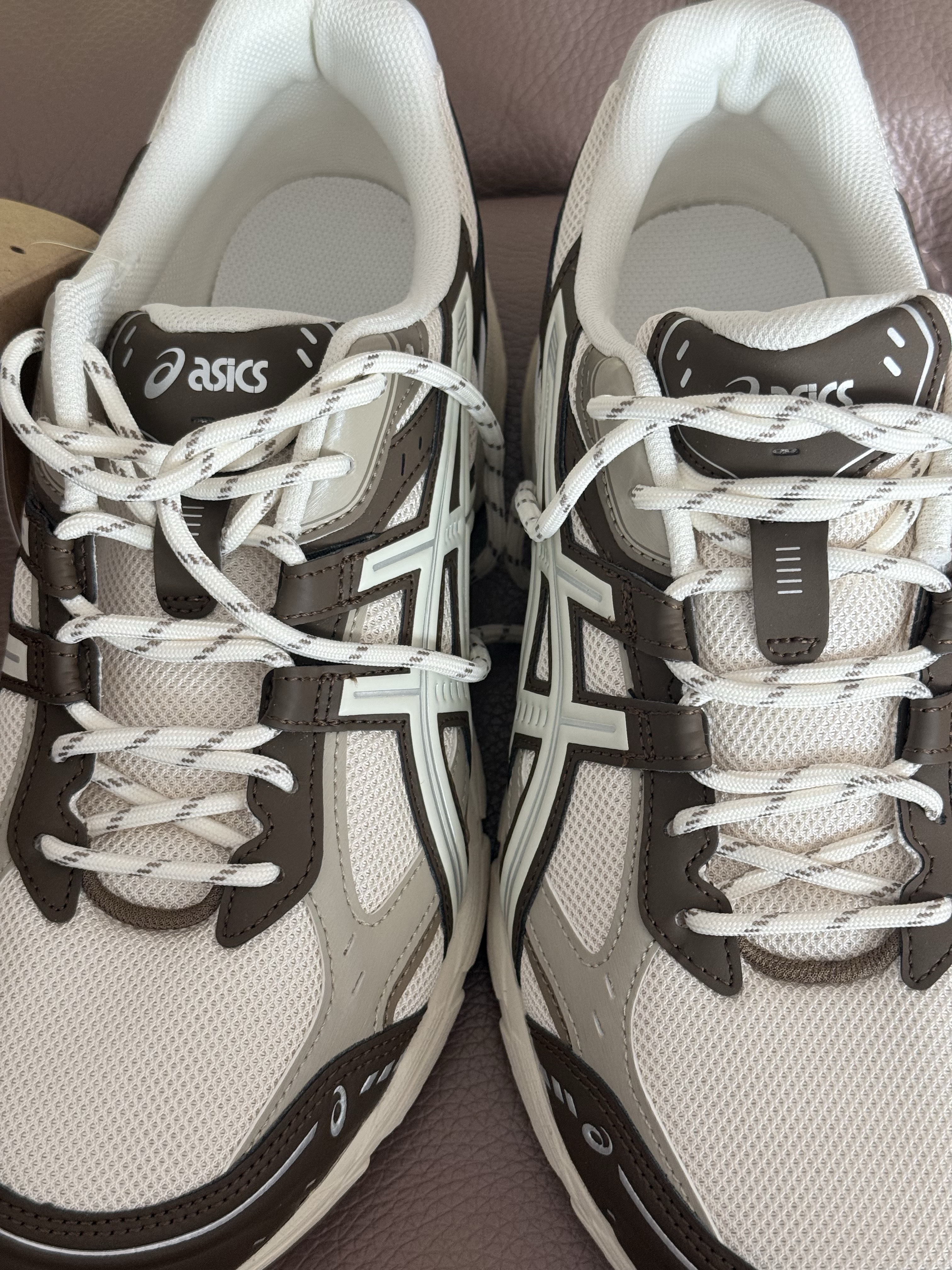 Asics Gel-Nunobiki Cream Brown Storm 착용 스타일