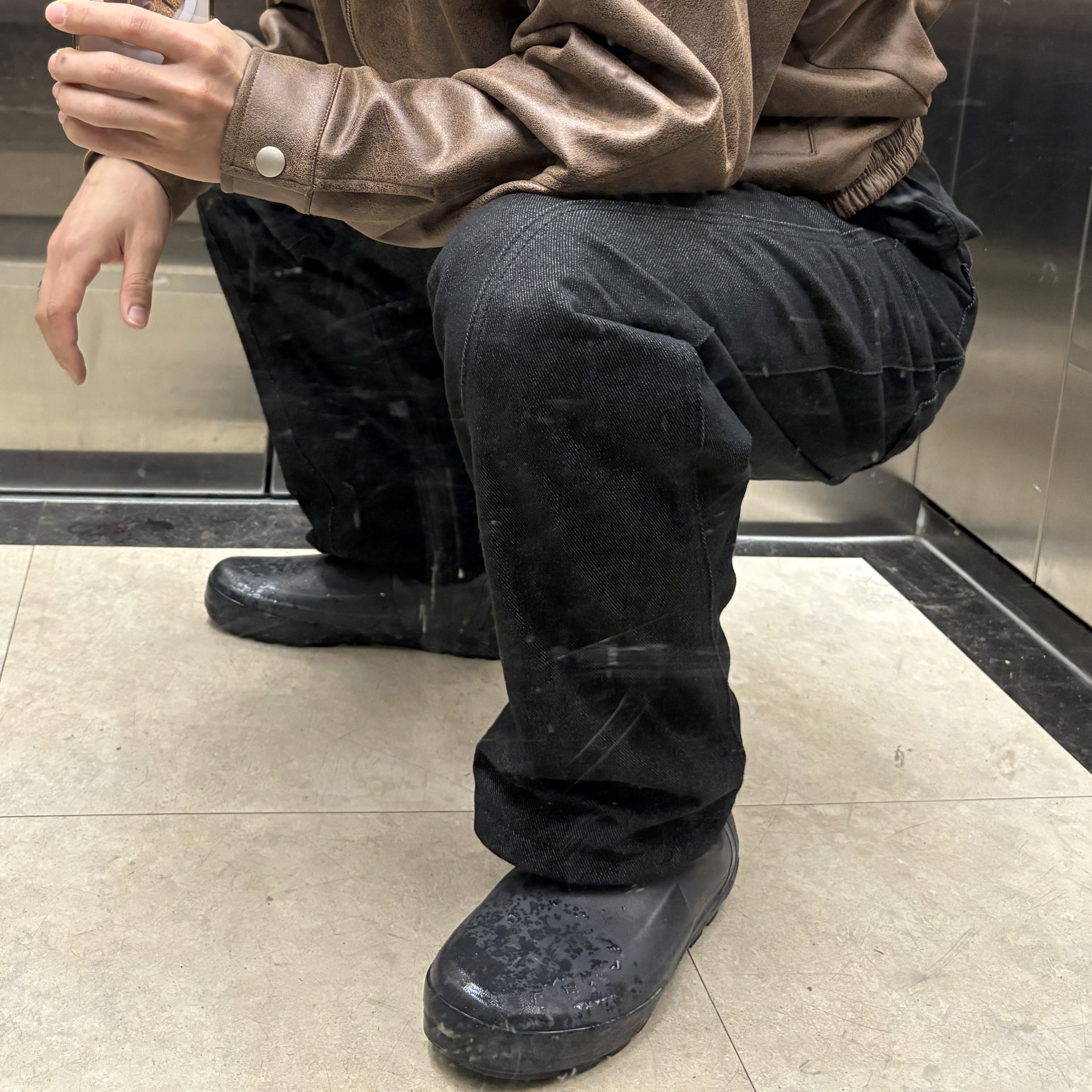 Moonstar 810s ET027 Marke Modi Charcoal 착용 스타일