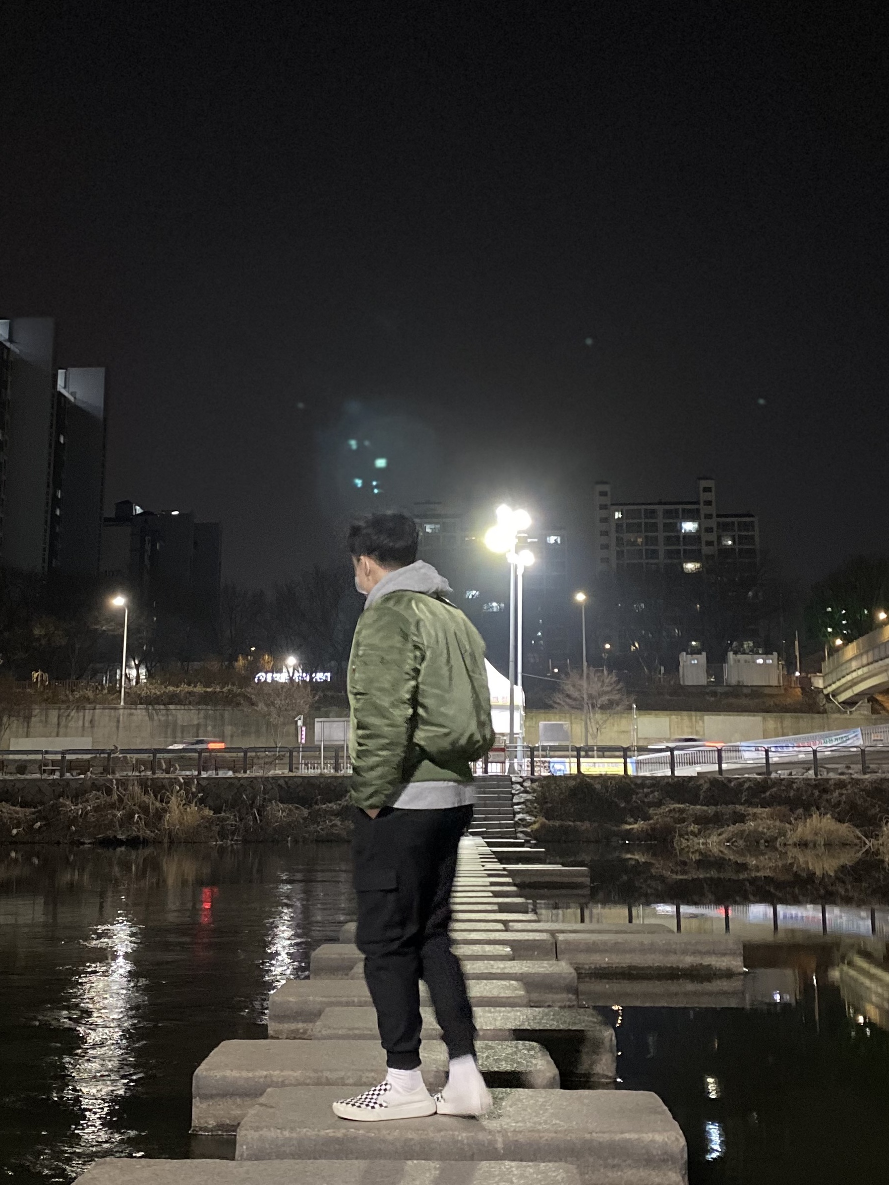 Vans Checkerboard Comfycush One Marshmallow 착용 스타일 - 1