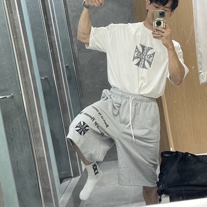 Sapiens Neo Sapiens Over Fit Short Sleeves White, Sapiens Engineered Over Fit Shorts Gray 착용 스타일 - 1