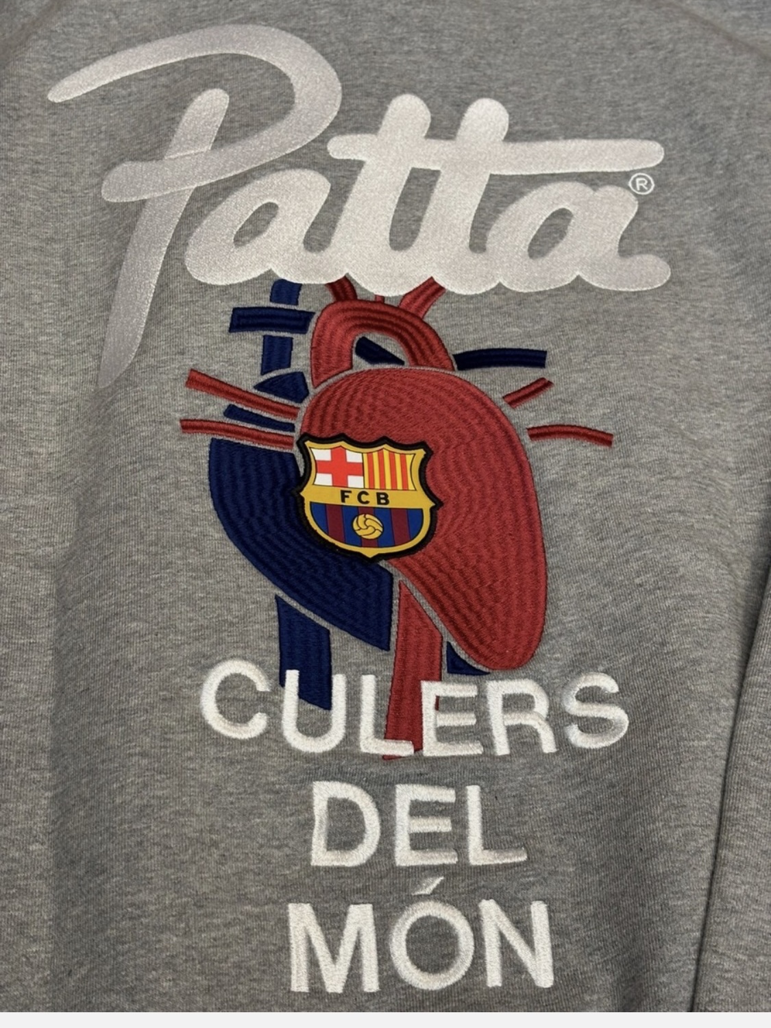 Nike x Patta x FC Barcelona Solo Swoosh Hoodie Culers del Món (FD4147-010) 착용 스타일 - 1