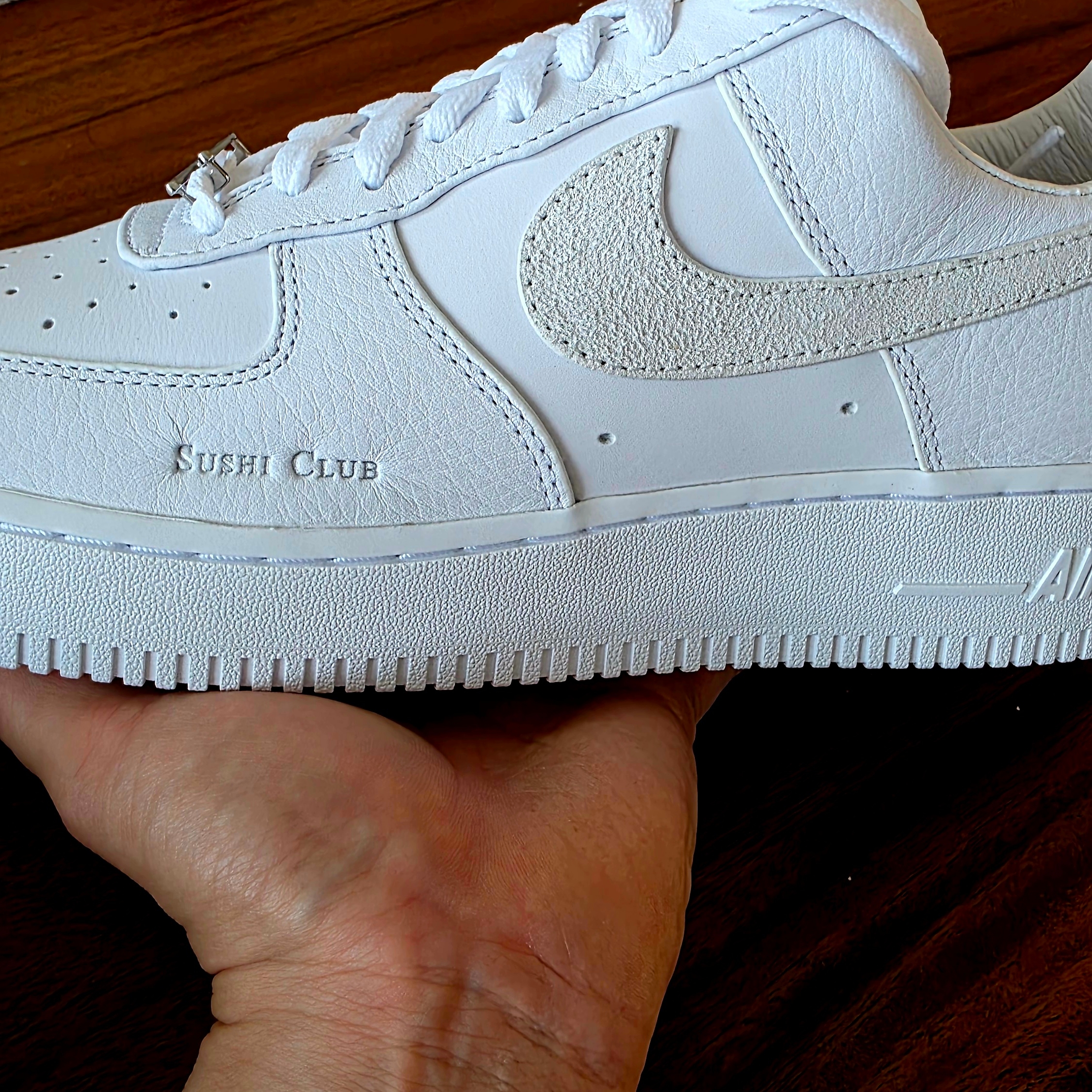 Nike x Sushi Club Air Force 1 Low White Summit White 착용 스타일 - 1