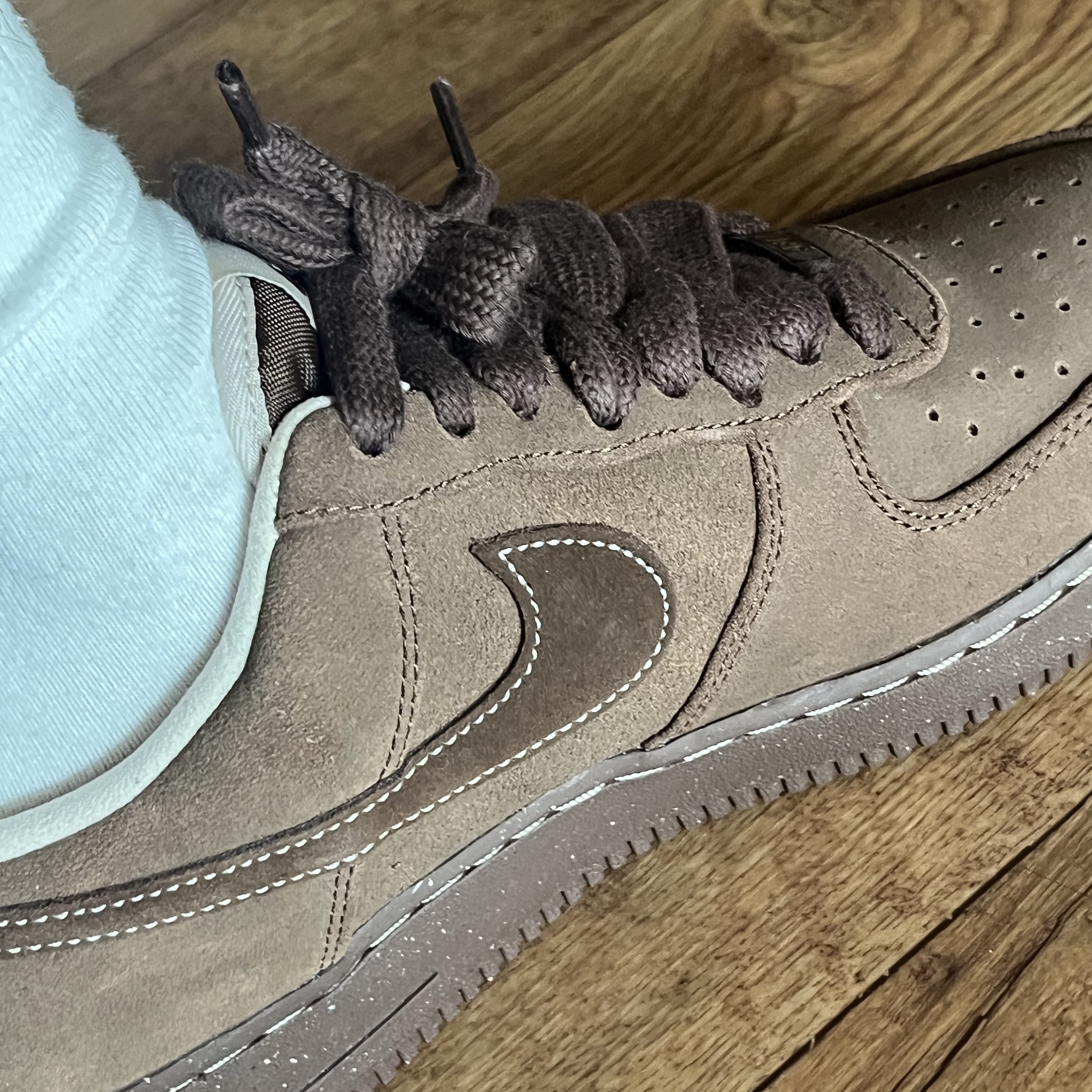 (W) Nike Air Force 1 '07 Cacao Wow 착용 스타일 - 2