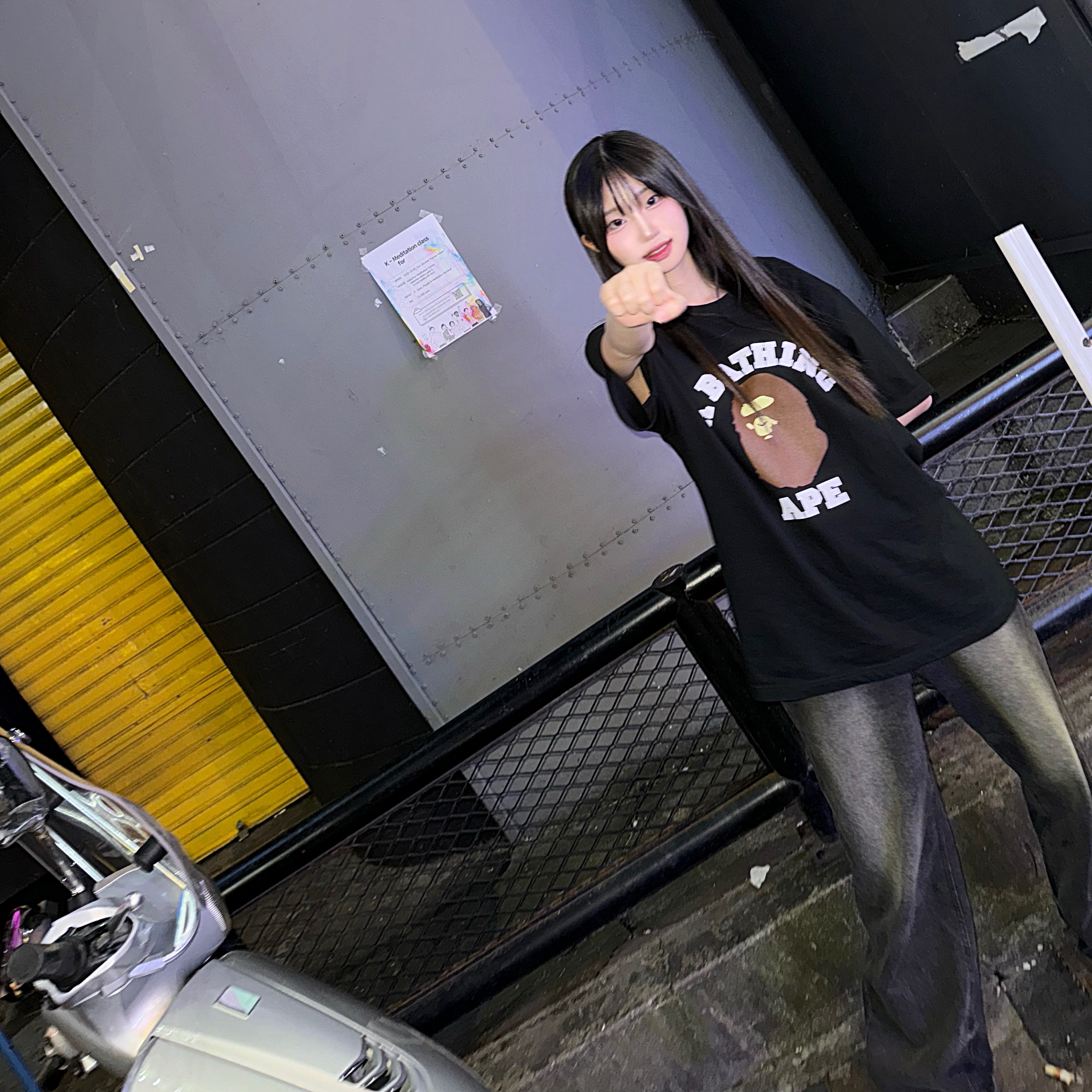 BAPE College T-Shirt Black 착용 스타일