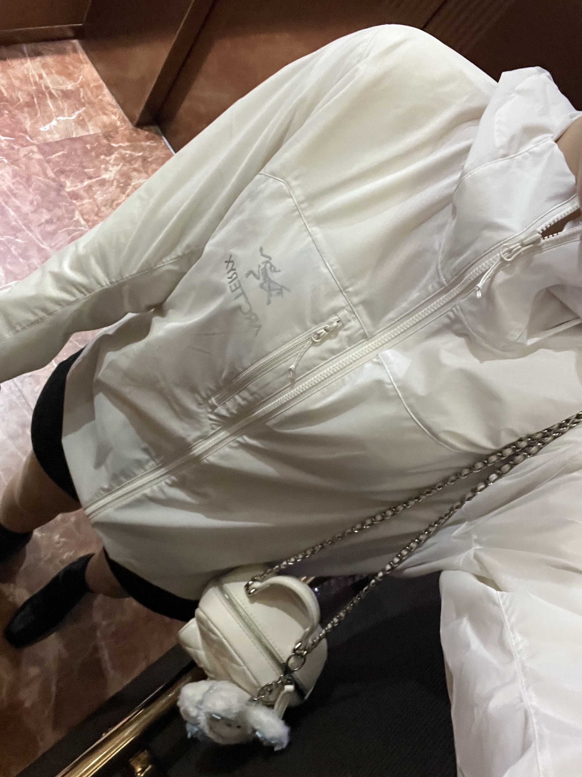 Arc'teryx Squamish Hoody Arctic Silk 착용 스타일
