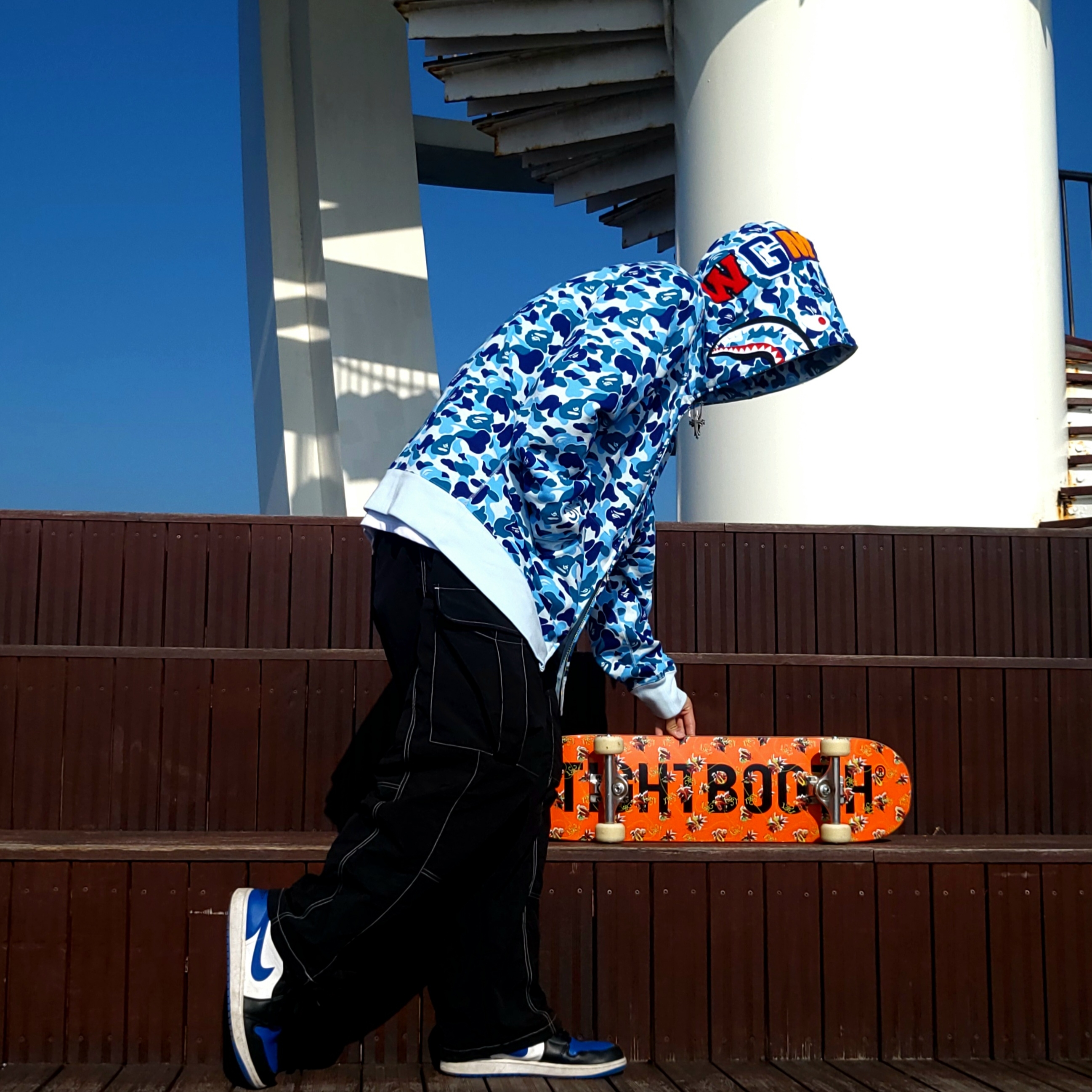 BAPE ABC Camo Shark Full Zip Hoodie Blue, Artwork Museum x Plutus Shard Pendant M 착용 스타일