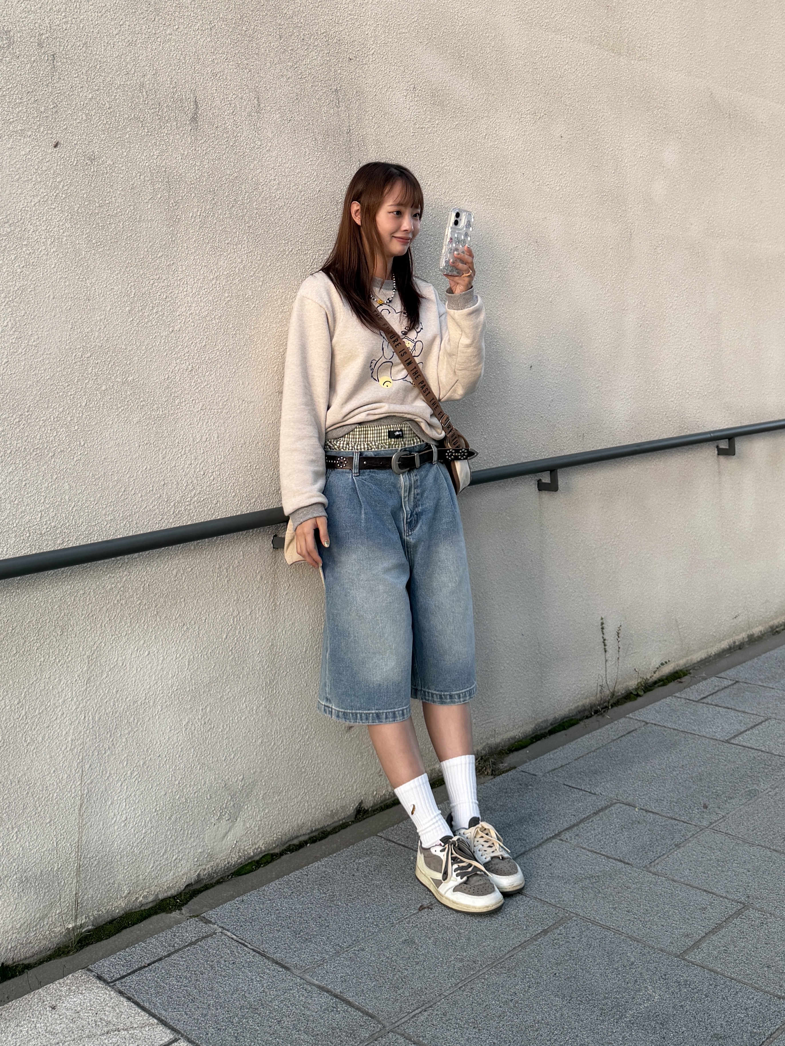 Kapital Top Fleece Crew Sweatshirt Peckish Little Bear Patch Kinari Gray, Human Made Shoulder Bag Brown 착용 스타일 - 2