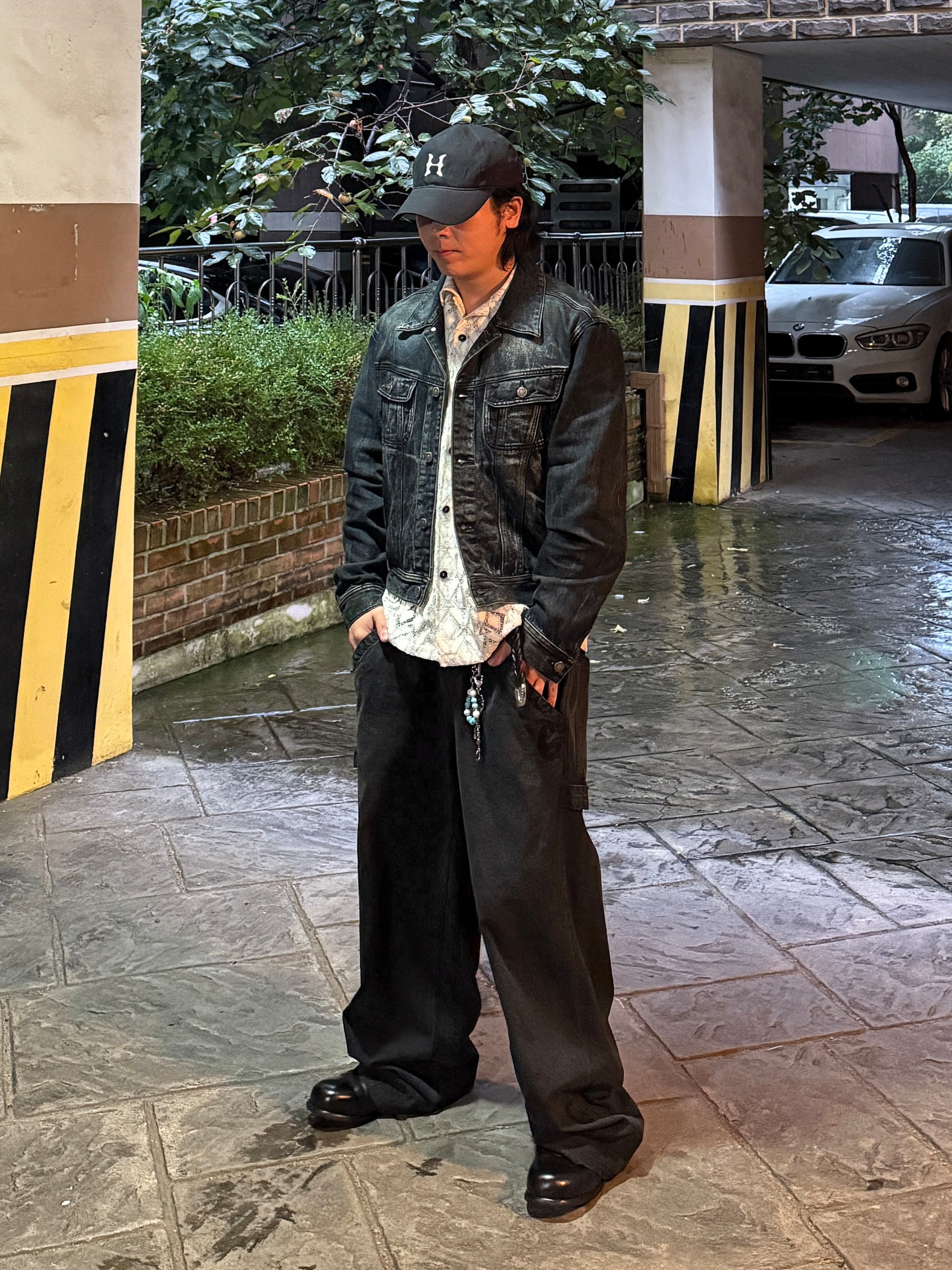 Yase Mud Horsehide Derby Black, Polyteru 1011 Patched Hammer Pants 1.2v Dark Charcoal Navy - 24SS 착용 스타일 - 1