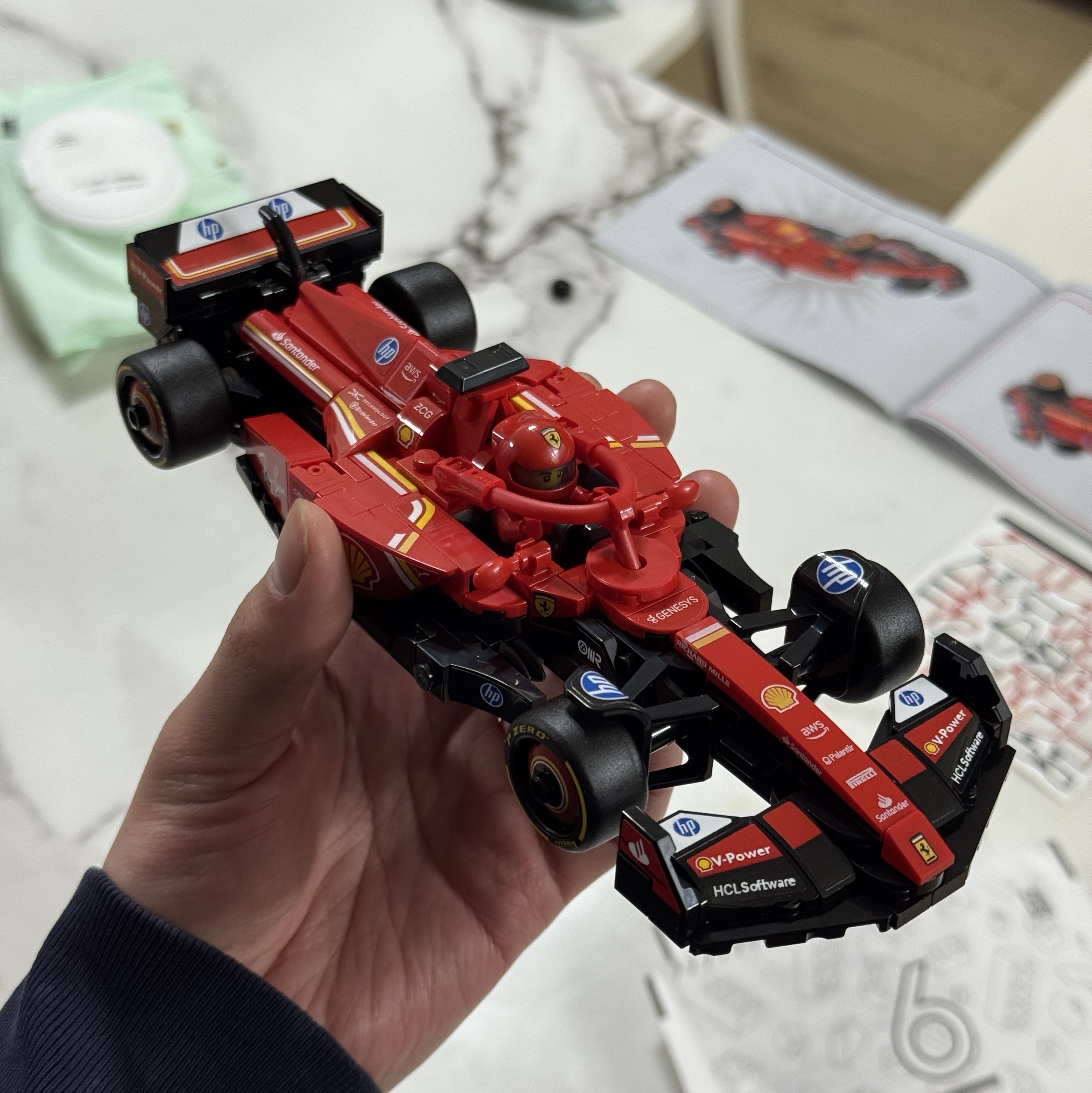 Lego Speed Champions Ferrari SF-24 F1 Race Car 착용 스타일 - 2