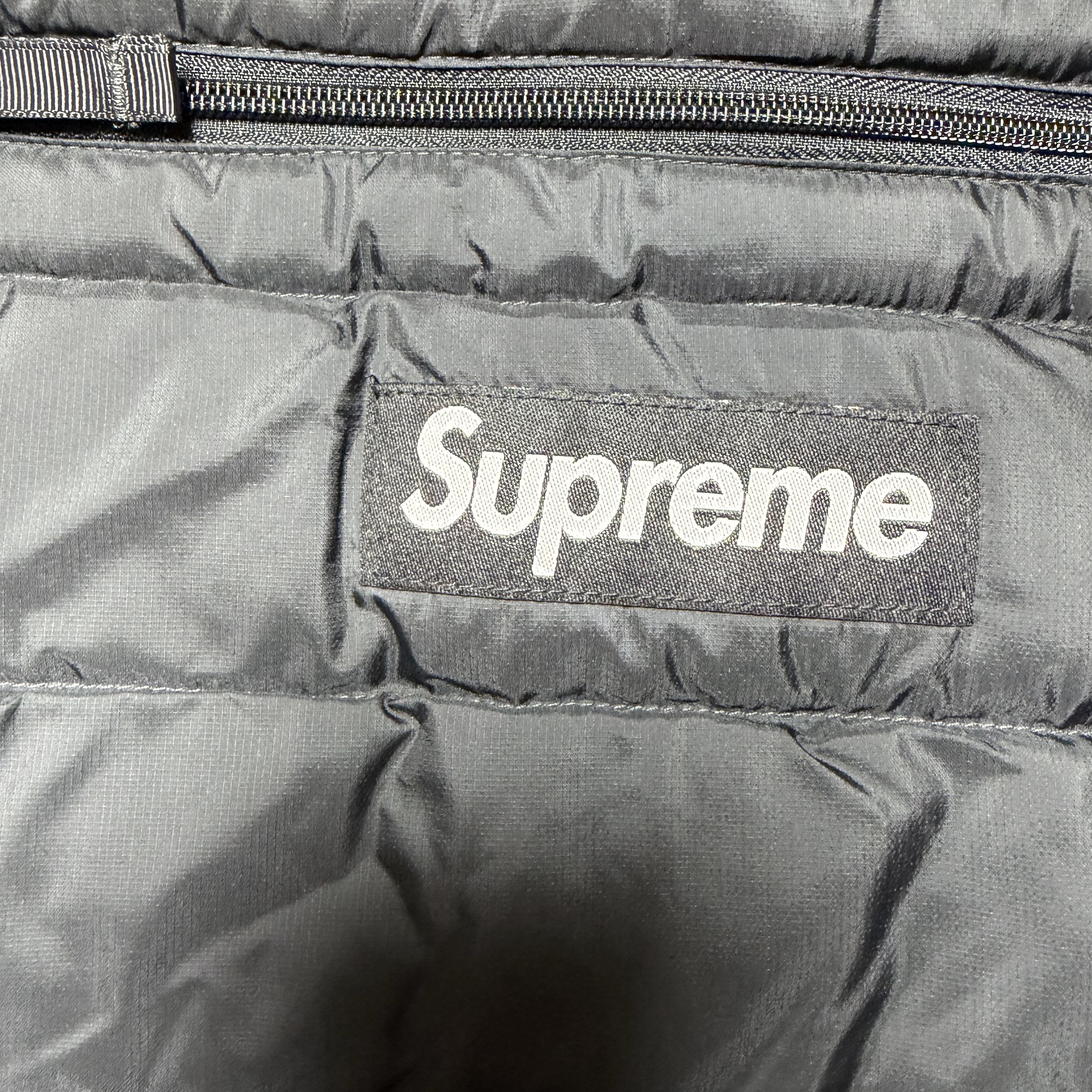 Supreme Micro Down Half Zip Hooded Pullover Black - 25FW 착용 스타일 - 3