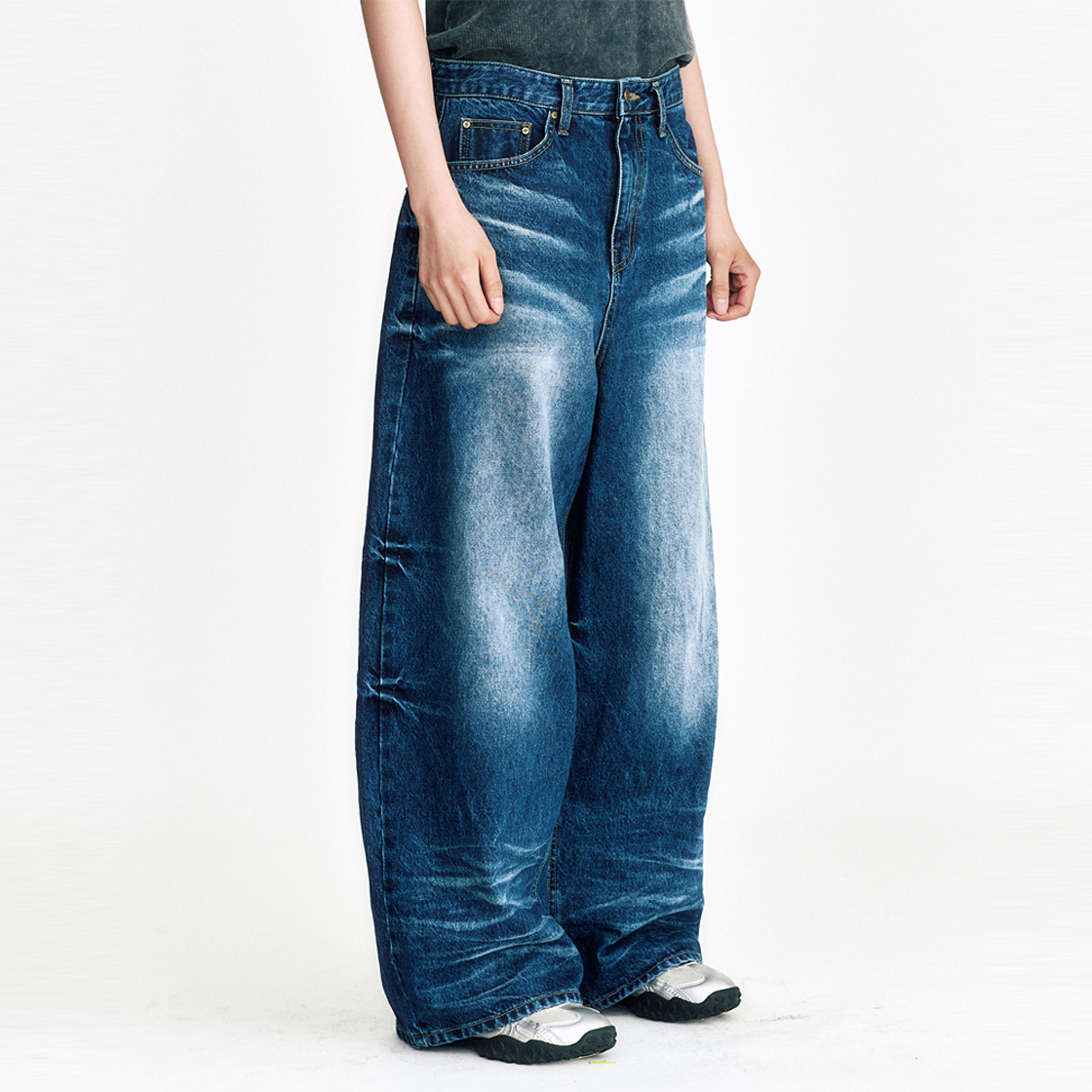 쎄르페 스태리 나이트 워시드 와이드 데님팬츠 블루(SSERPE Starry Night Washed Wide Denim Pants Blue) - 4