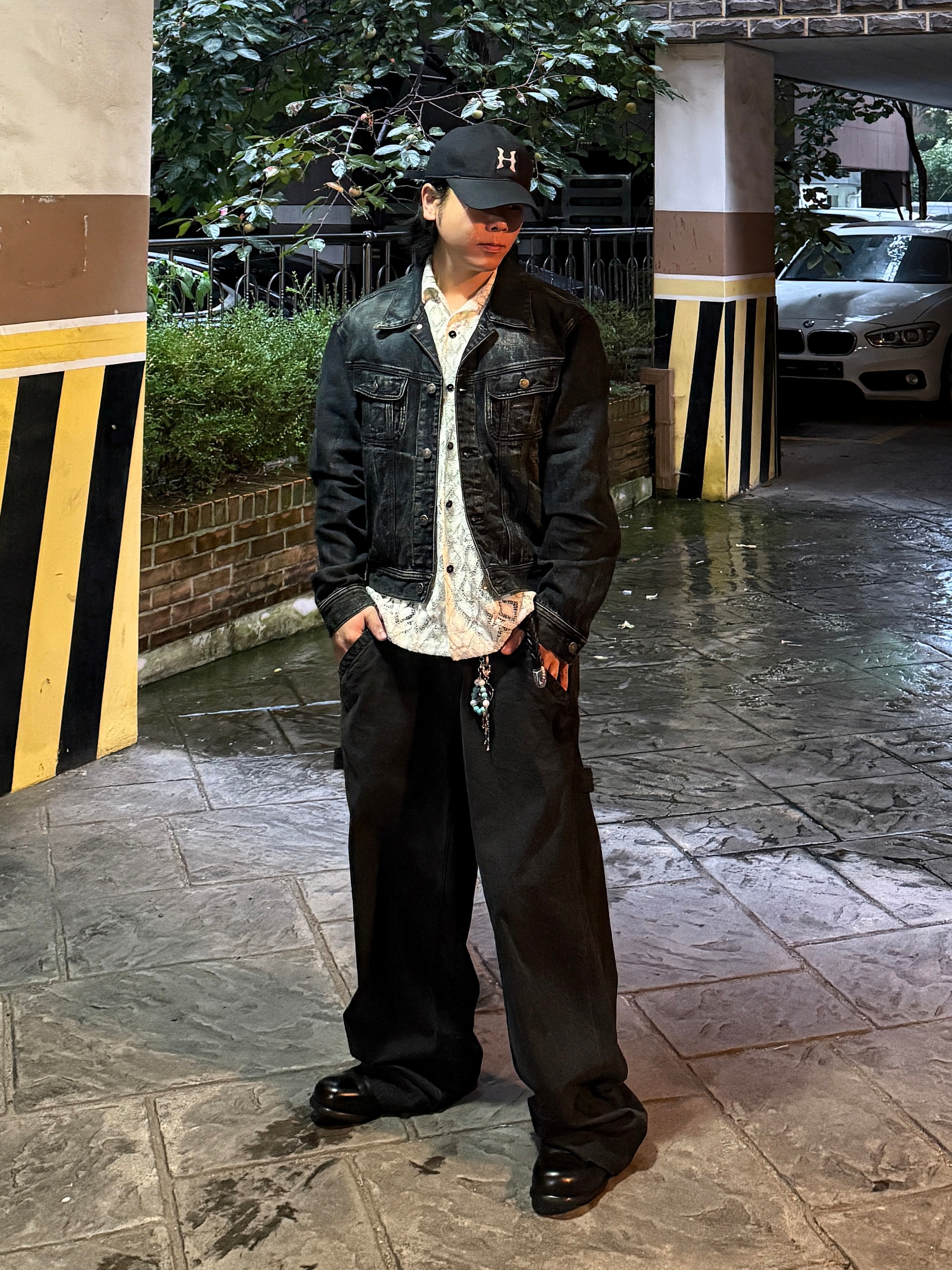 Yase Mud Horsehide Derby Black, Polyteru 1011 Patched Hammer Pants 1.2v Dark Charcoal Navy - 24SS 착용 스타일 - 2