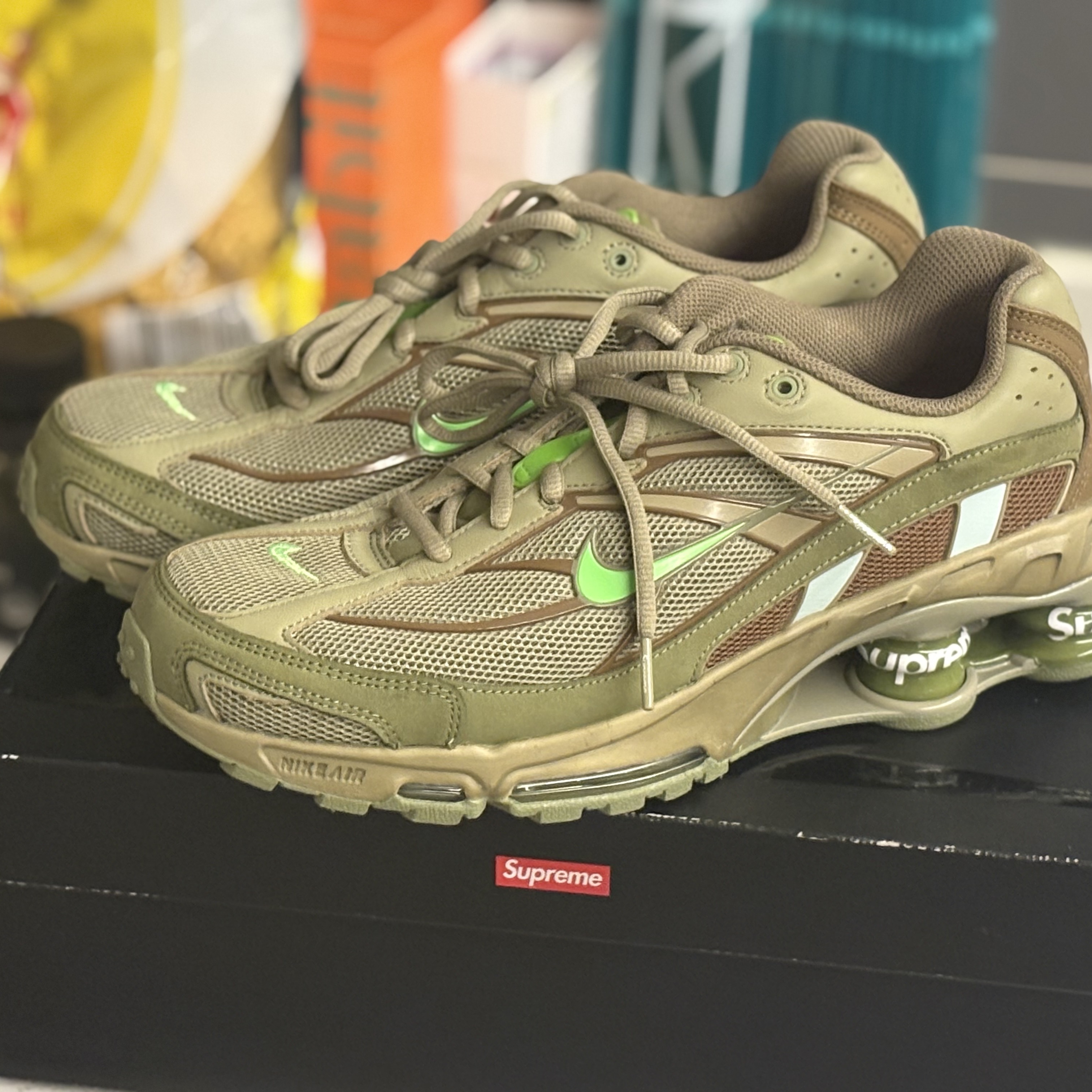 Nike x Supreme Shox Ride 2 SP Neutral Olive 착용 스타일
