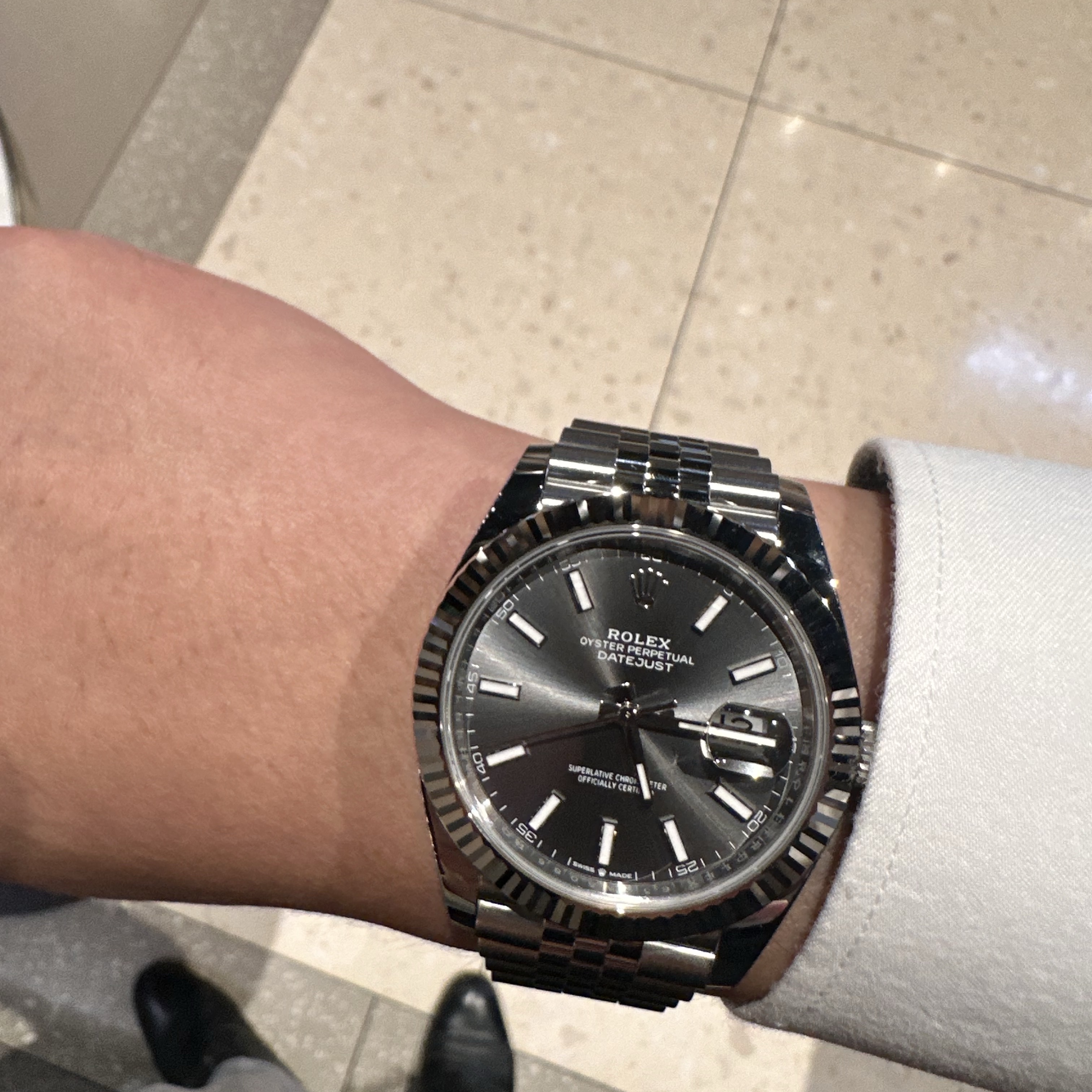 Rolex Datejust 41mm 126334 Slate Jubilee 착용 스타일