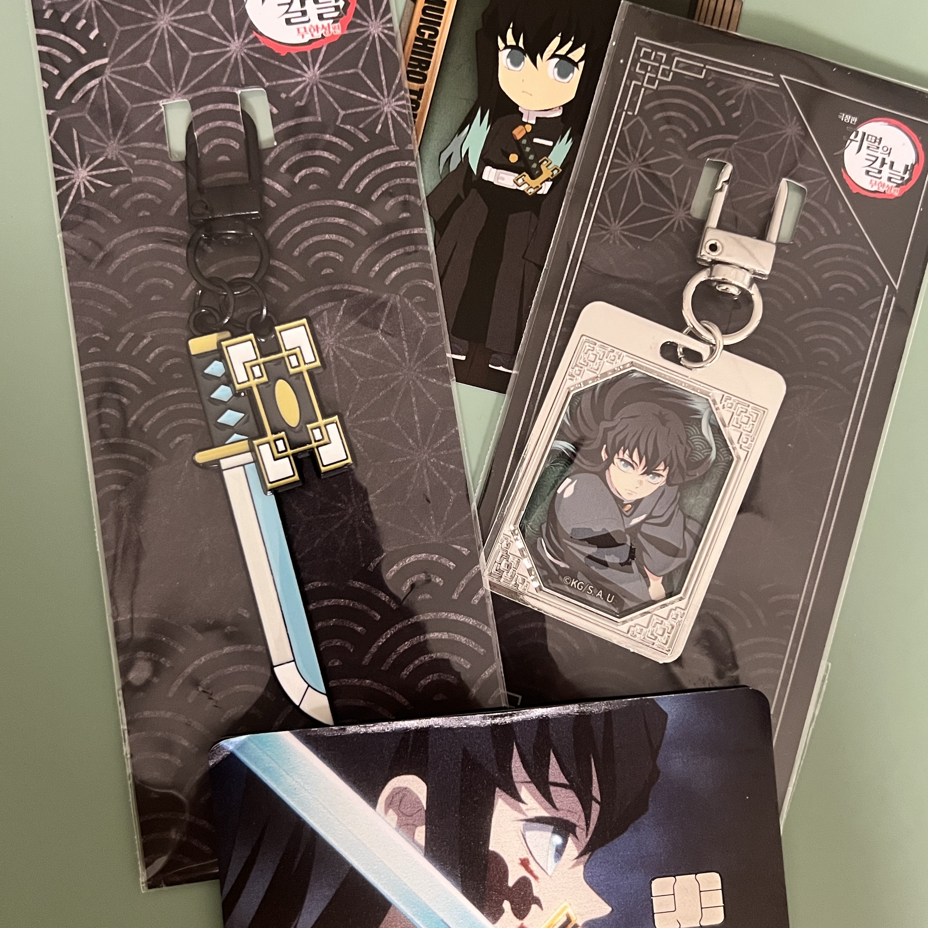 Demon Slayer Kimetsu No Yaiba Nichirin Sword Keyring Muichiro Tokito 착용 스타일
