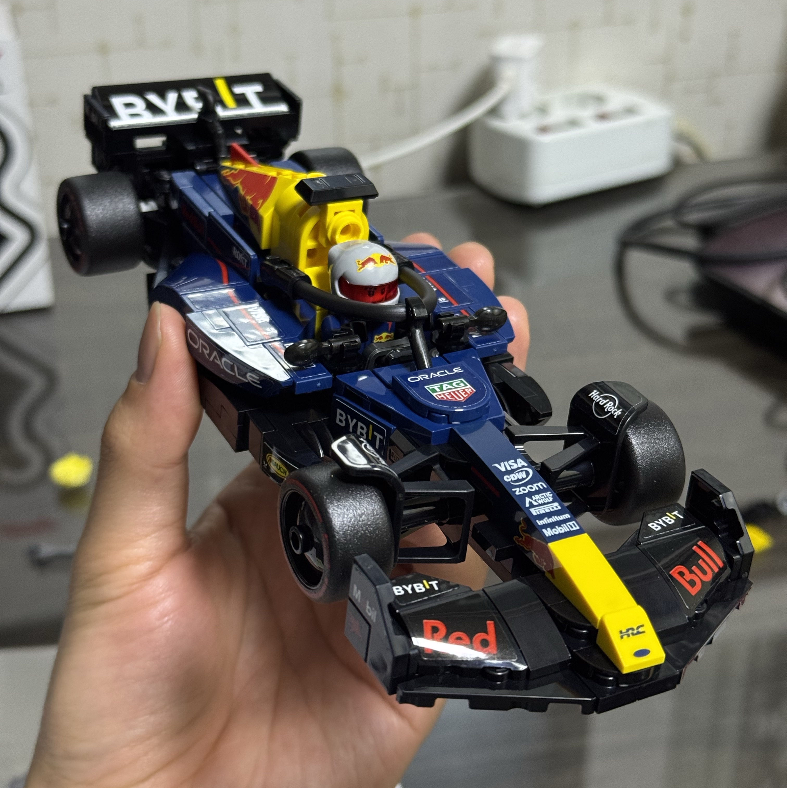 Lego Oracle Red Bull Racing RB20 F1 Race Car 착용 스타일 - 2