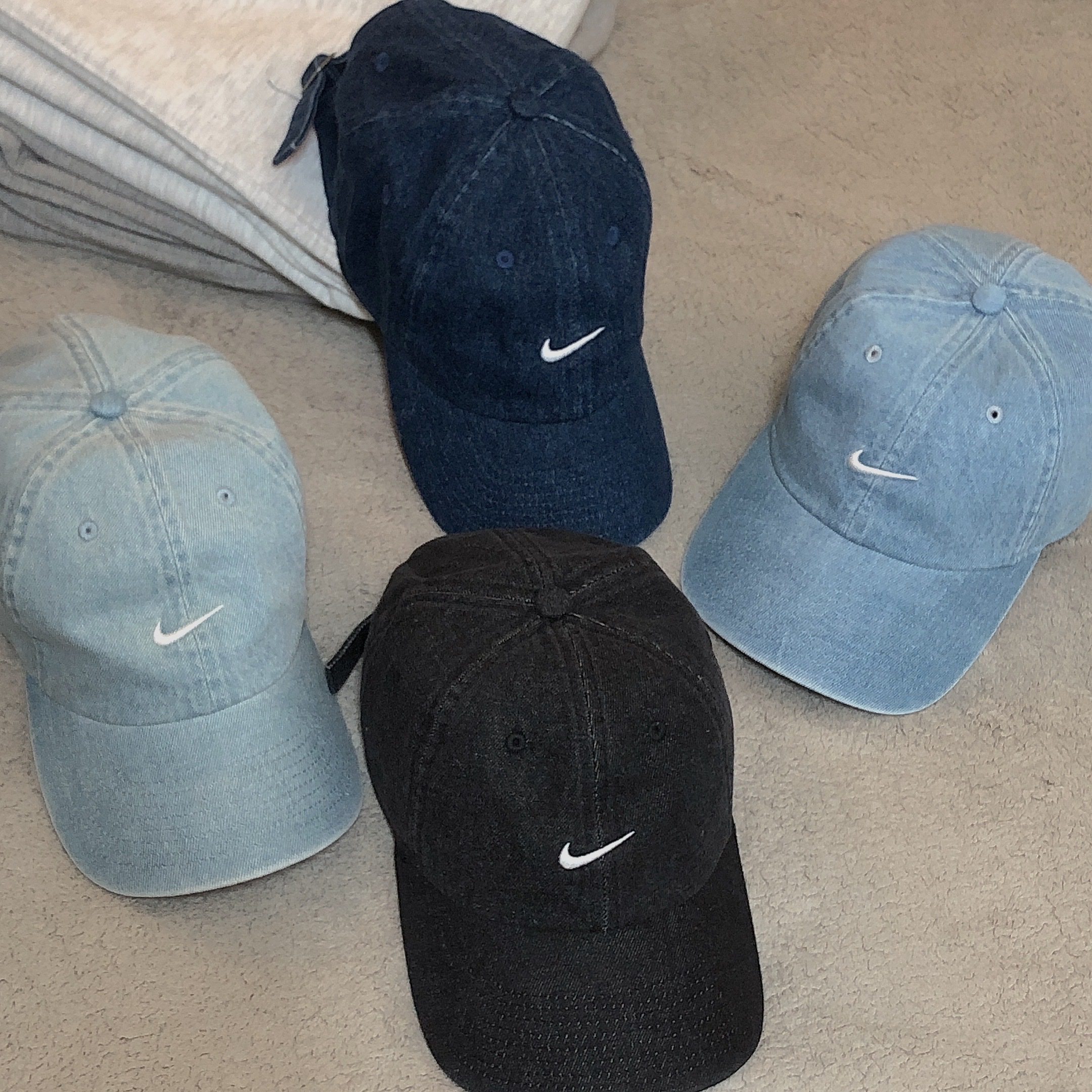 Nike Club Unstructured Denim Cap Aegean Storm Thunder Blue, Nike Club Unstructured Denim Cap College Navy White 착용 스타일