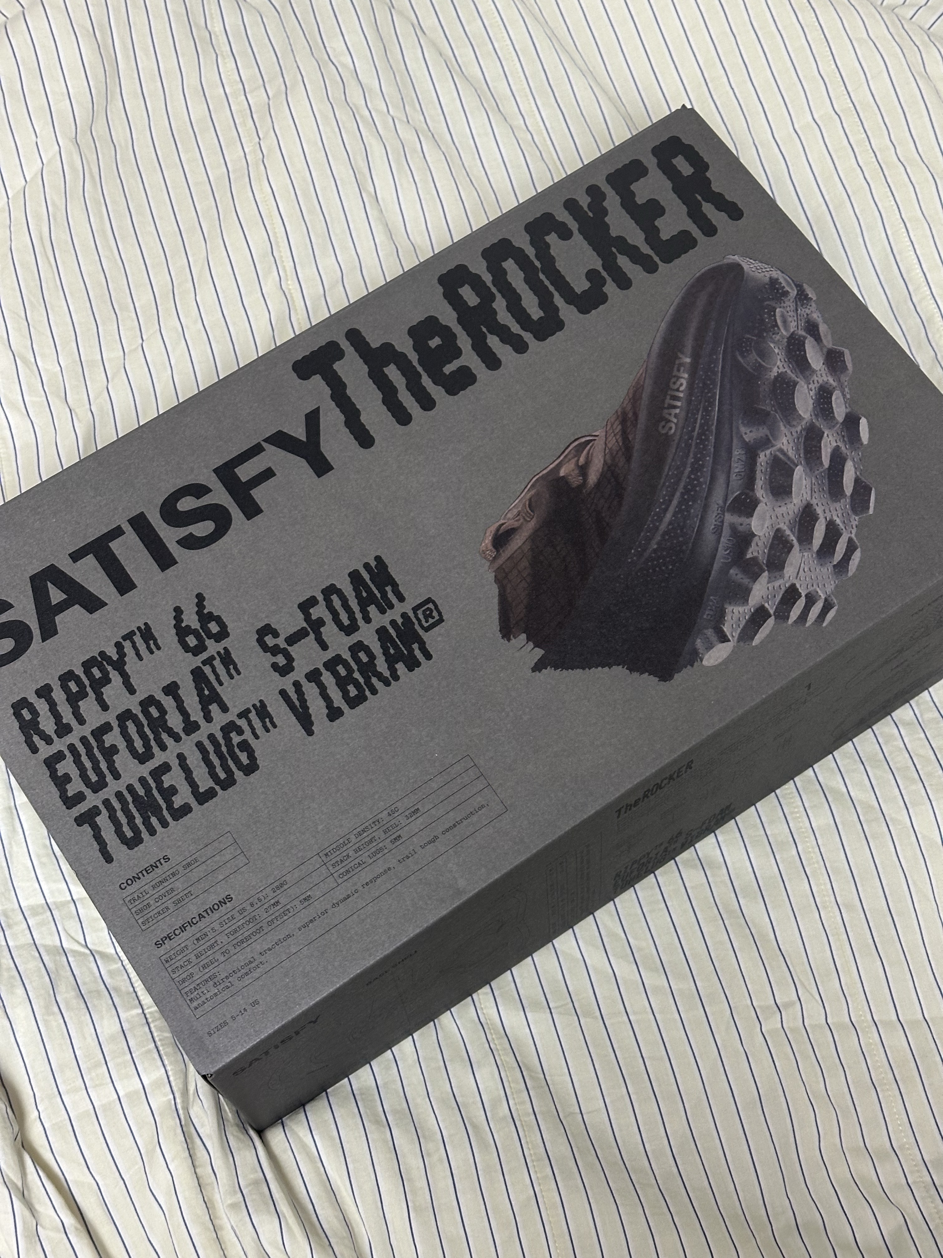 Nike x Jacquemus Moon Shoe SP Alabaster Off Noir, On Running x Post Archive Faction (Paf) Cloudmonster Hyper Black 착용 스타일 - 5